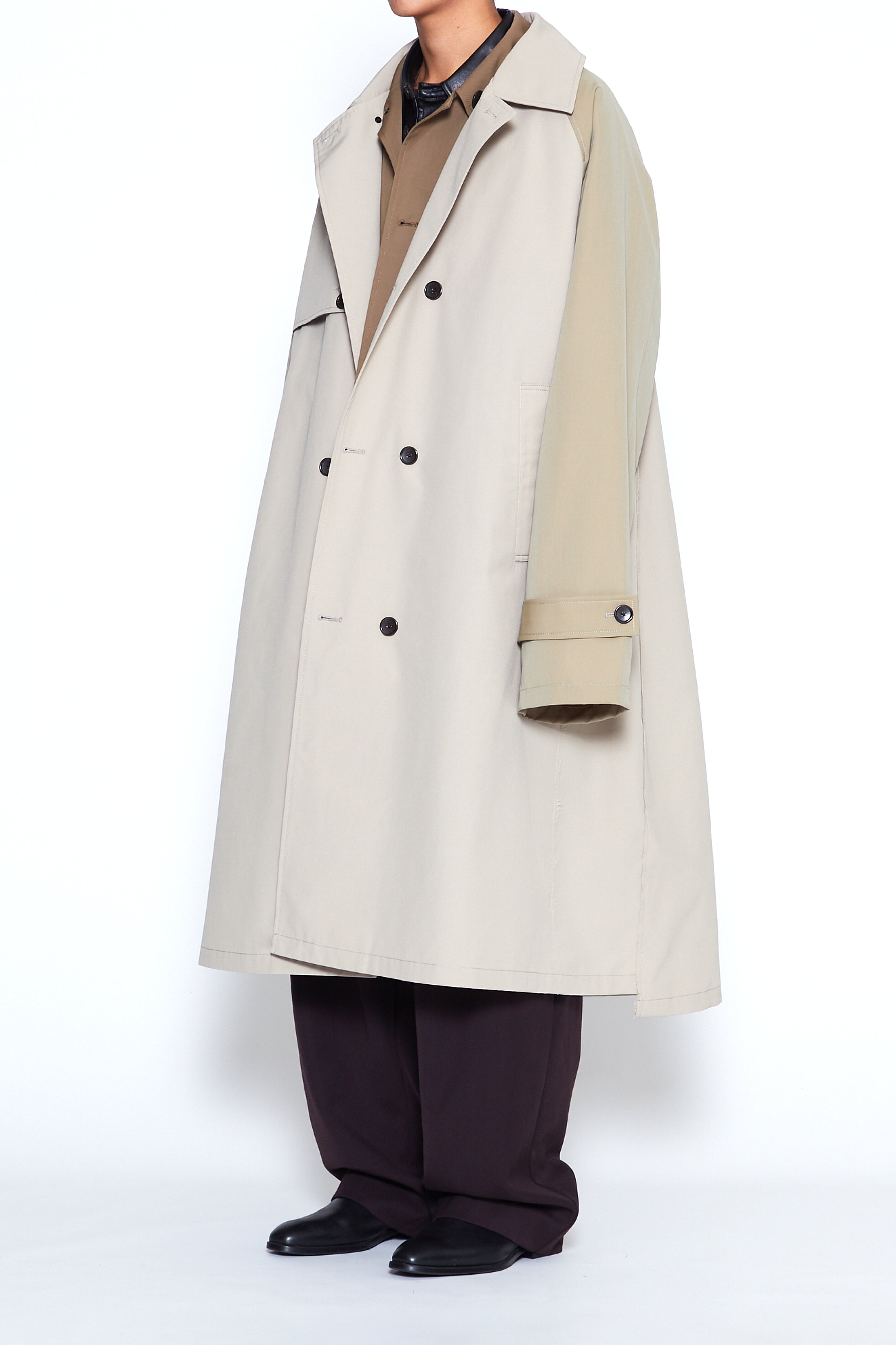 Load image into Gallery viewer, BEIGE HIGH COUNT GABARDINE TRENCH COAT

