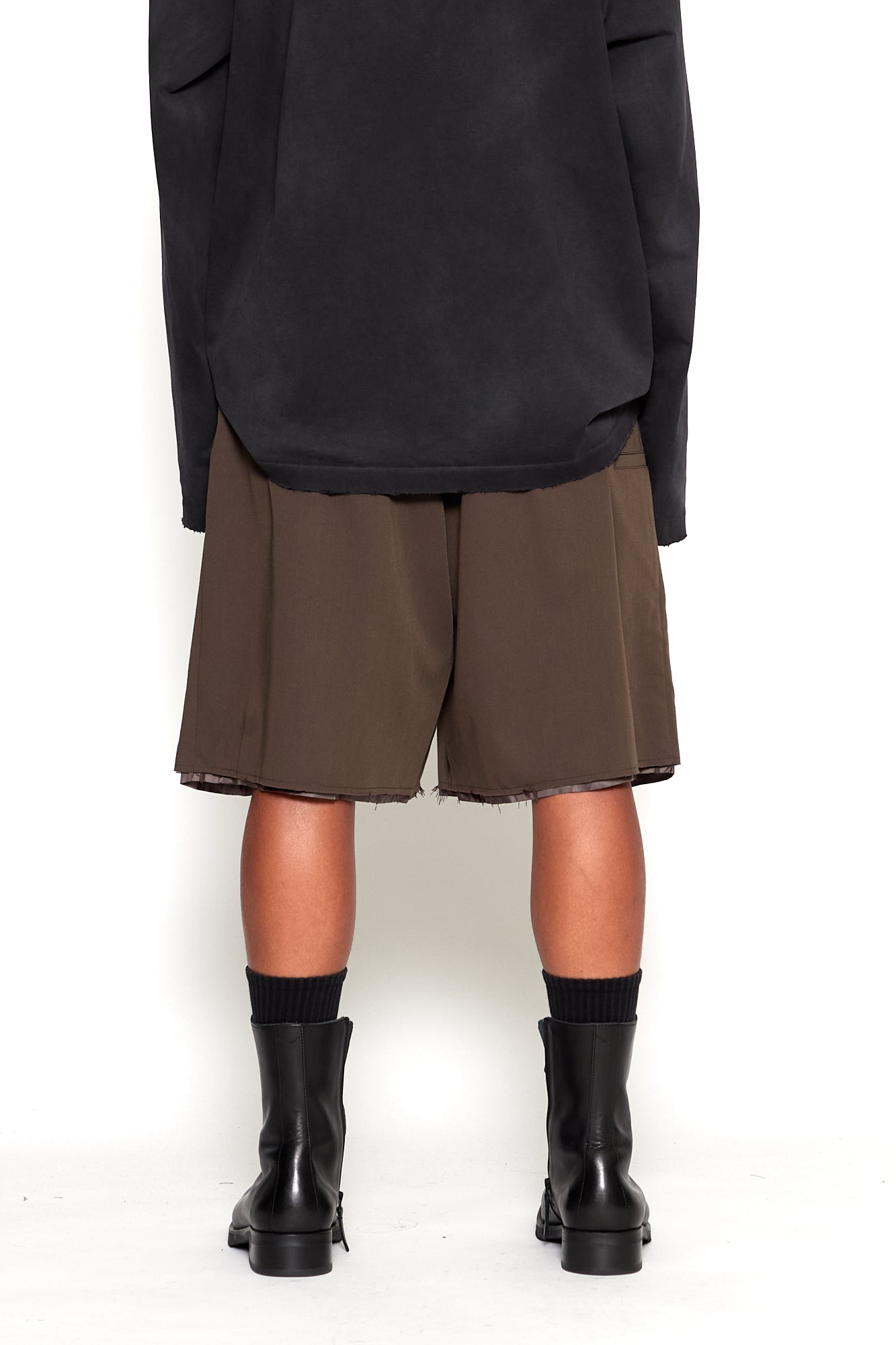 BROWN WIDE PLEATED CUT OUT SHORTS