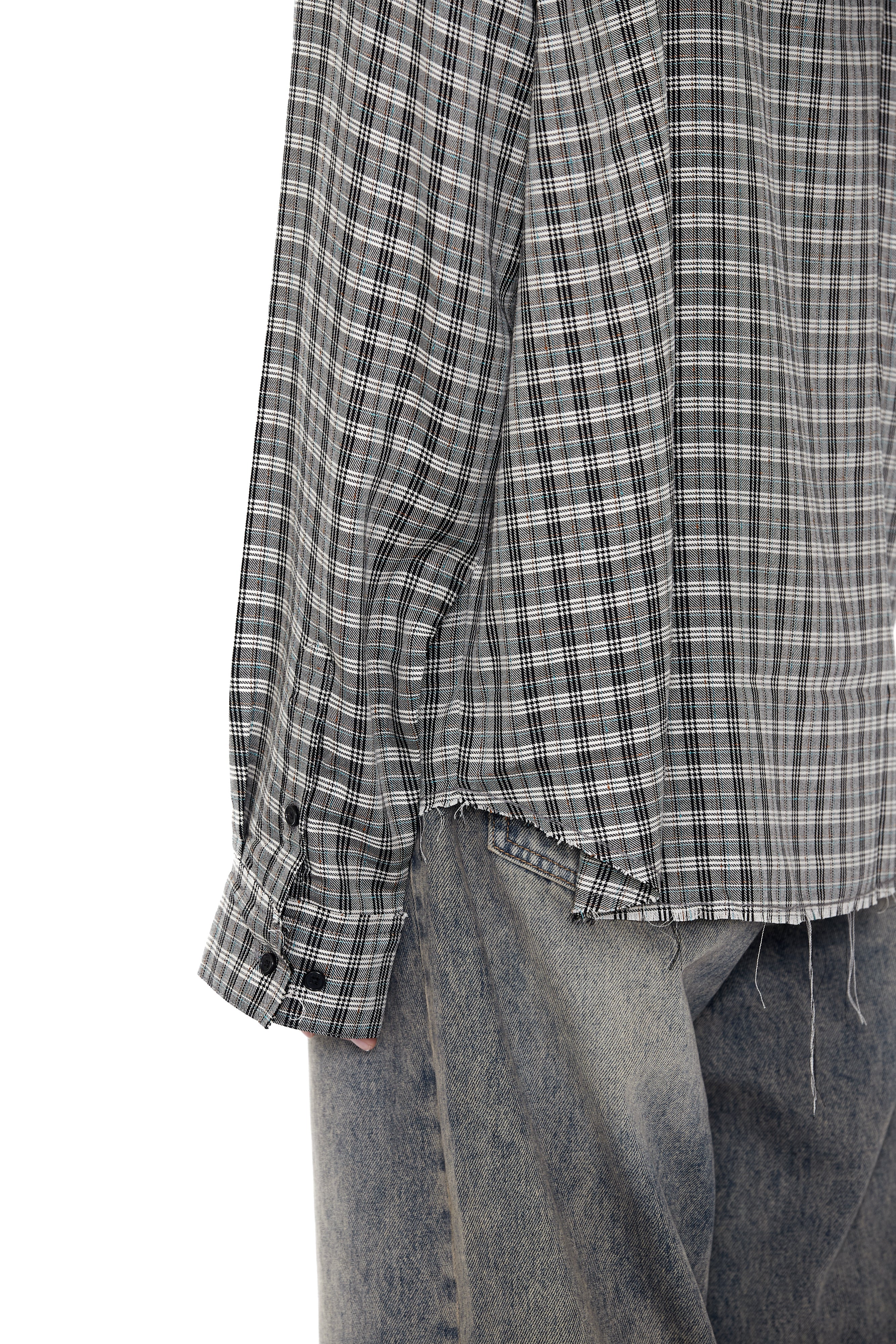 Load image into Gallery viewer, GREY CHECK VISCOSE RAW EDGES SHIFT SHIRT
