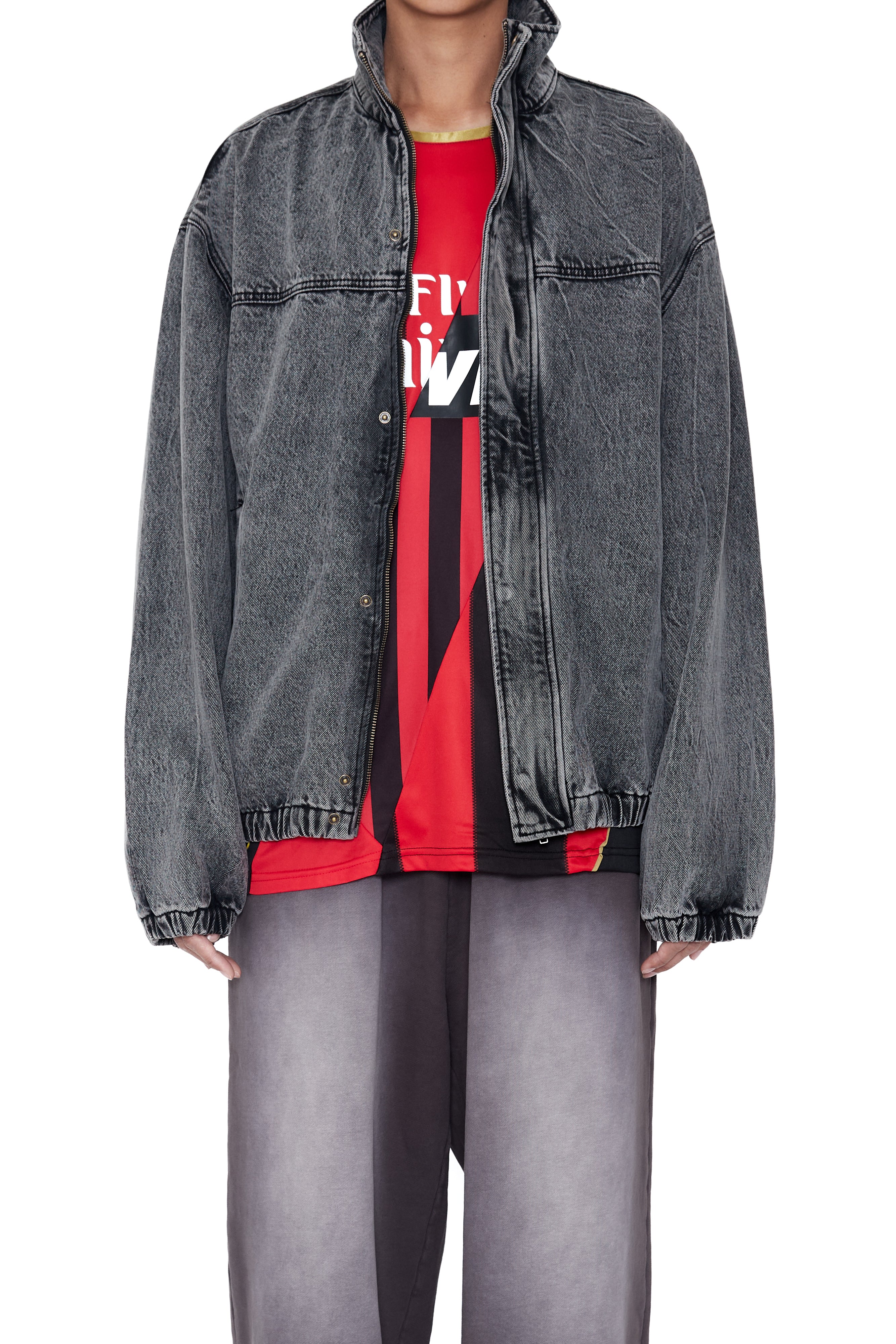 Load image into Gallery viewer, BLACK ACID WASH DENIM TOUR JACKET
