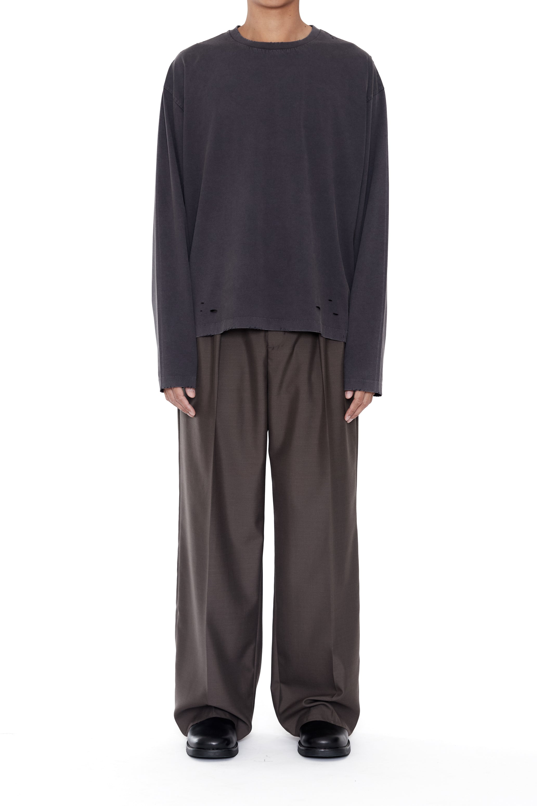 FADED BLACK AGING DAMAGED LONG SLEEVE T-SHIRT