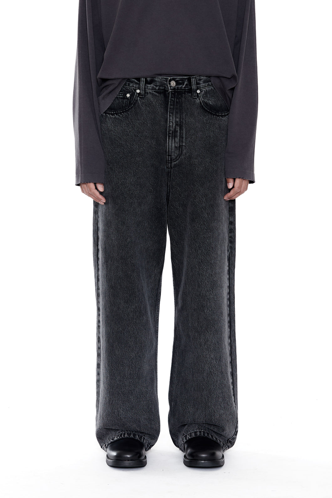 BLACK ACID WASH BREAK CUT STRAIGHT JEANS