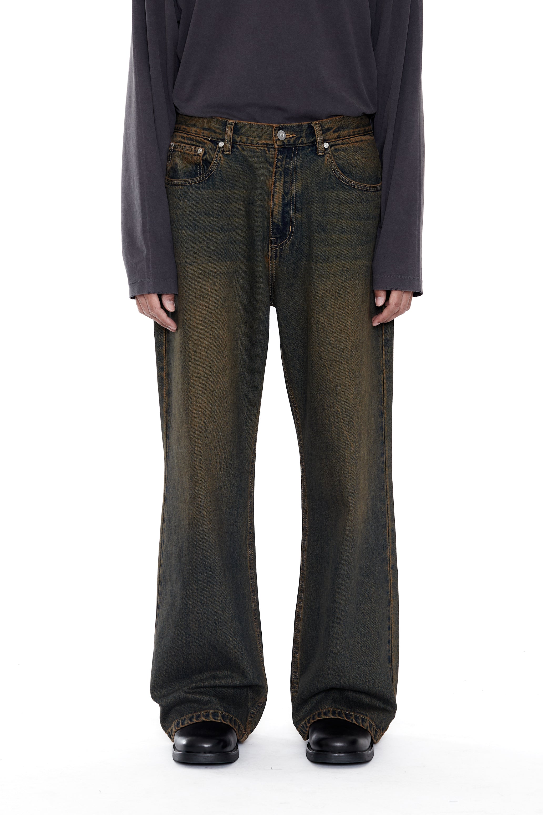 BLACK BROWN WASH BREAK CUT FLARED JEANS