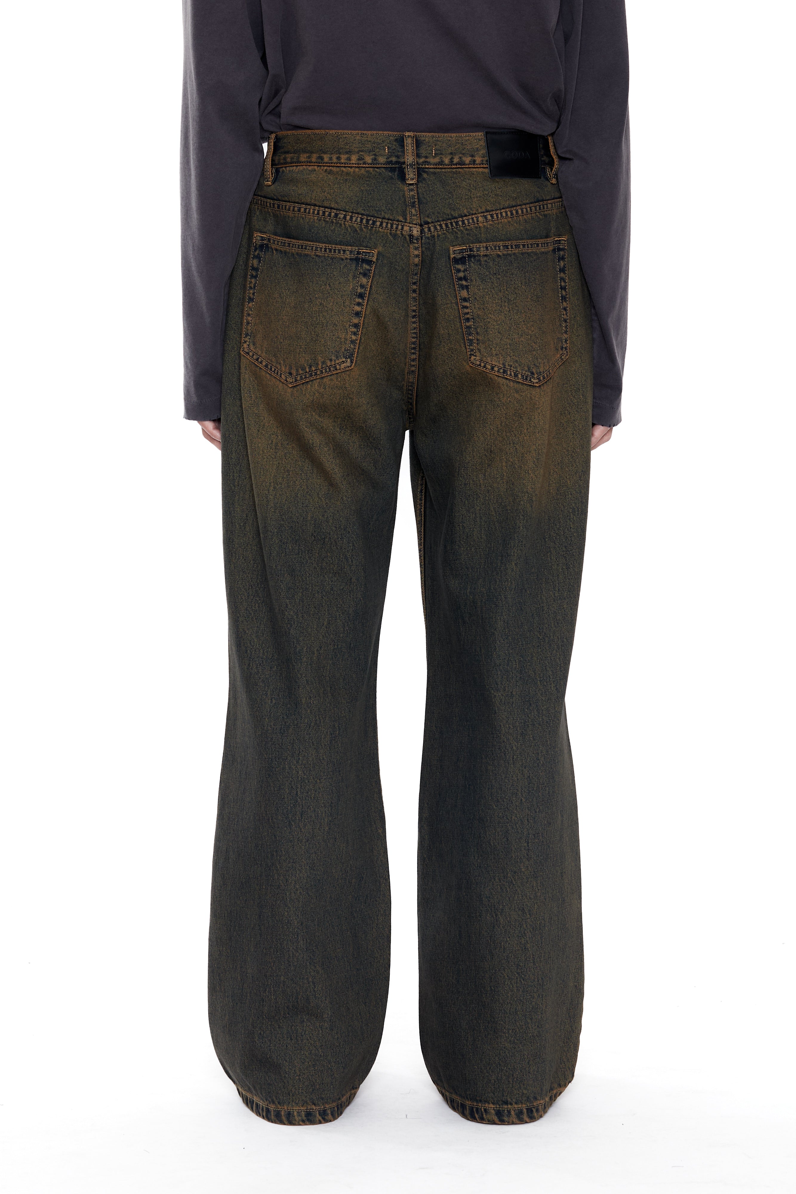 Load image into Gallery viewer, BLACK BROWN WASH BREAK CUT FLARED JEANS

