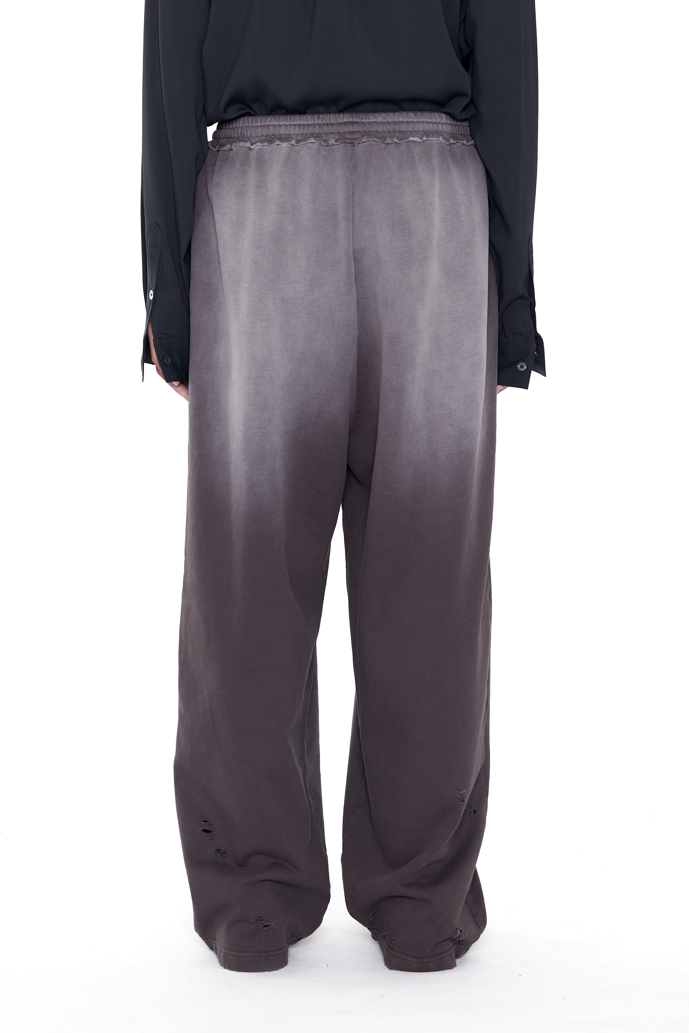 Load image into Gallery viewer, WORN BLACK AGING FADED DAMAGED SWEATPANTS
