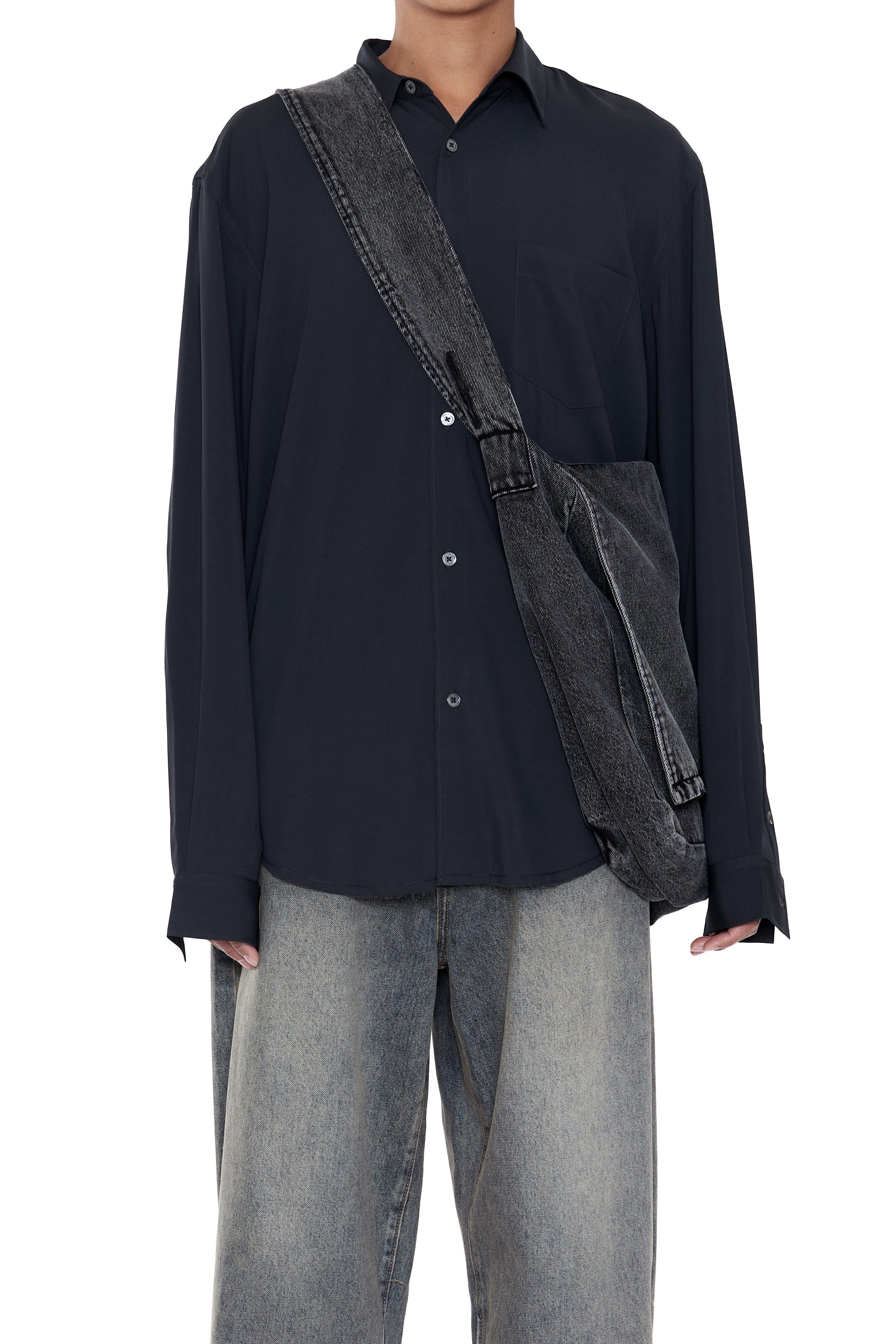 Load image into Gallery viewer, BLACK ACID WASH DENIM CROSS BODY BAG
