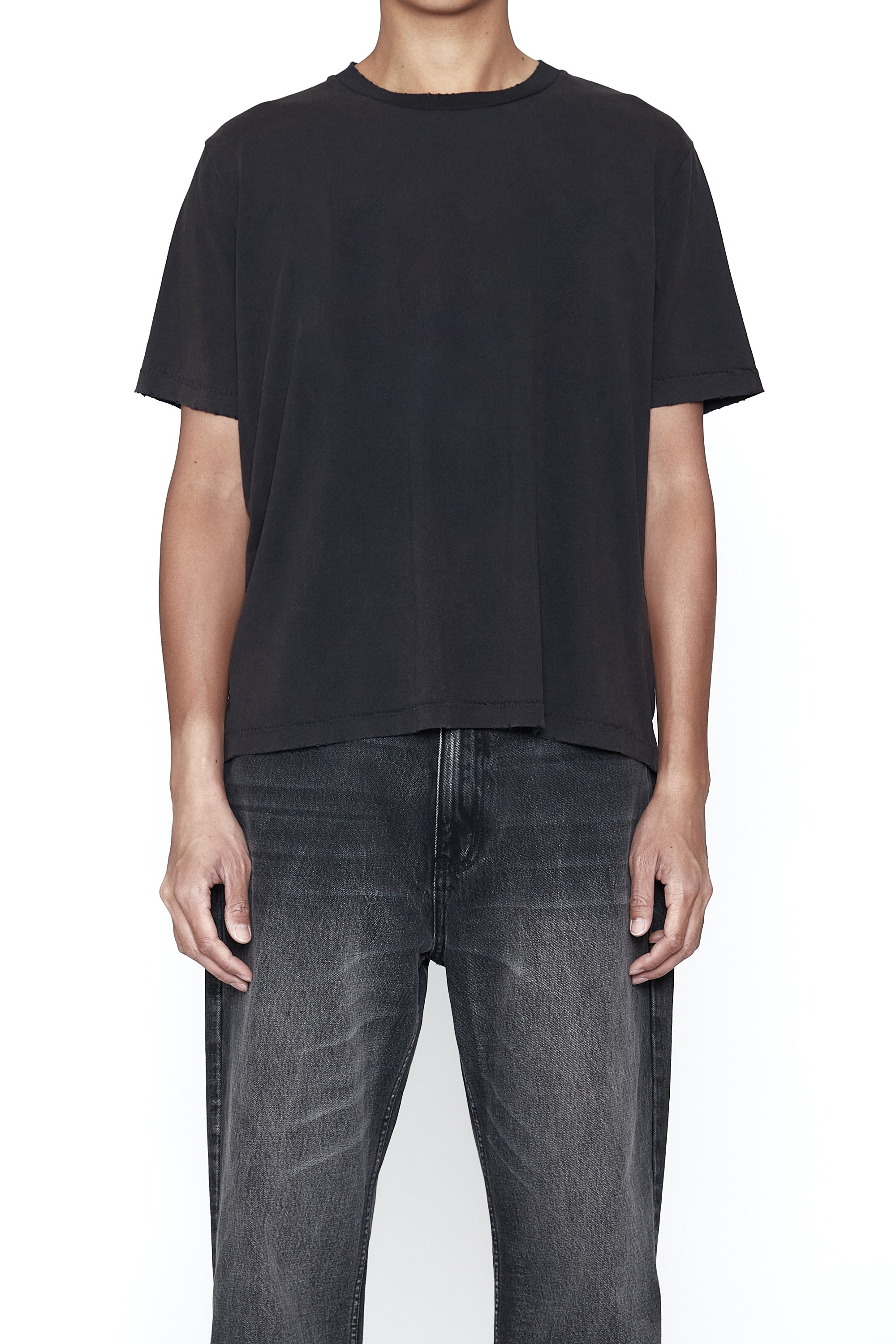 Load image into Gallery viewer, FADED BLACK WASHED SS THRIFT CUT T-SHIRT
