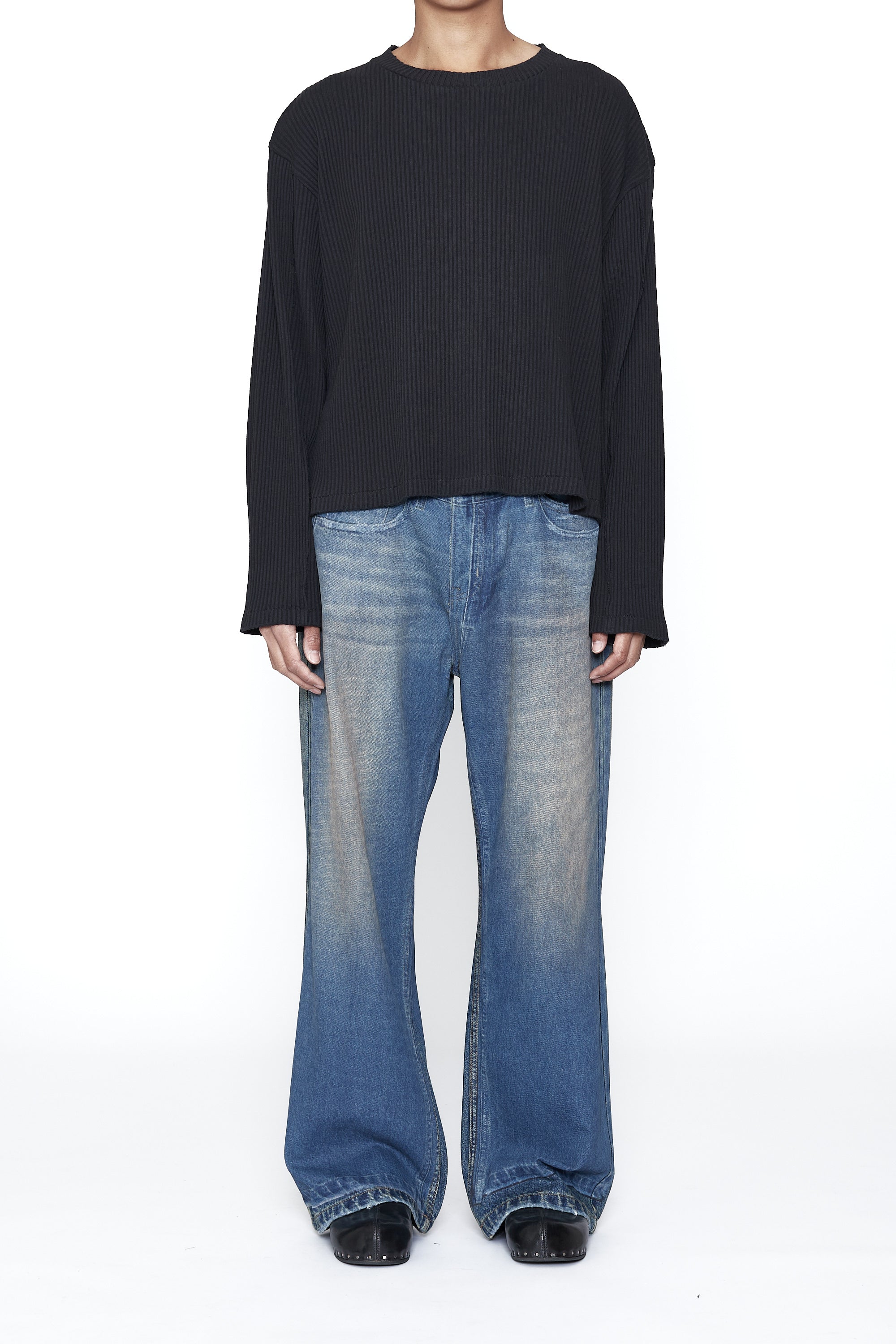 Load image into Gallery viewer, BLACK RIB EXPOSED SEAMS LS THRIFT CUT T-SHIRT
