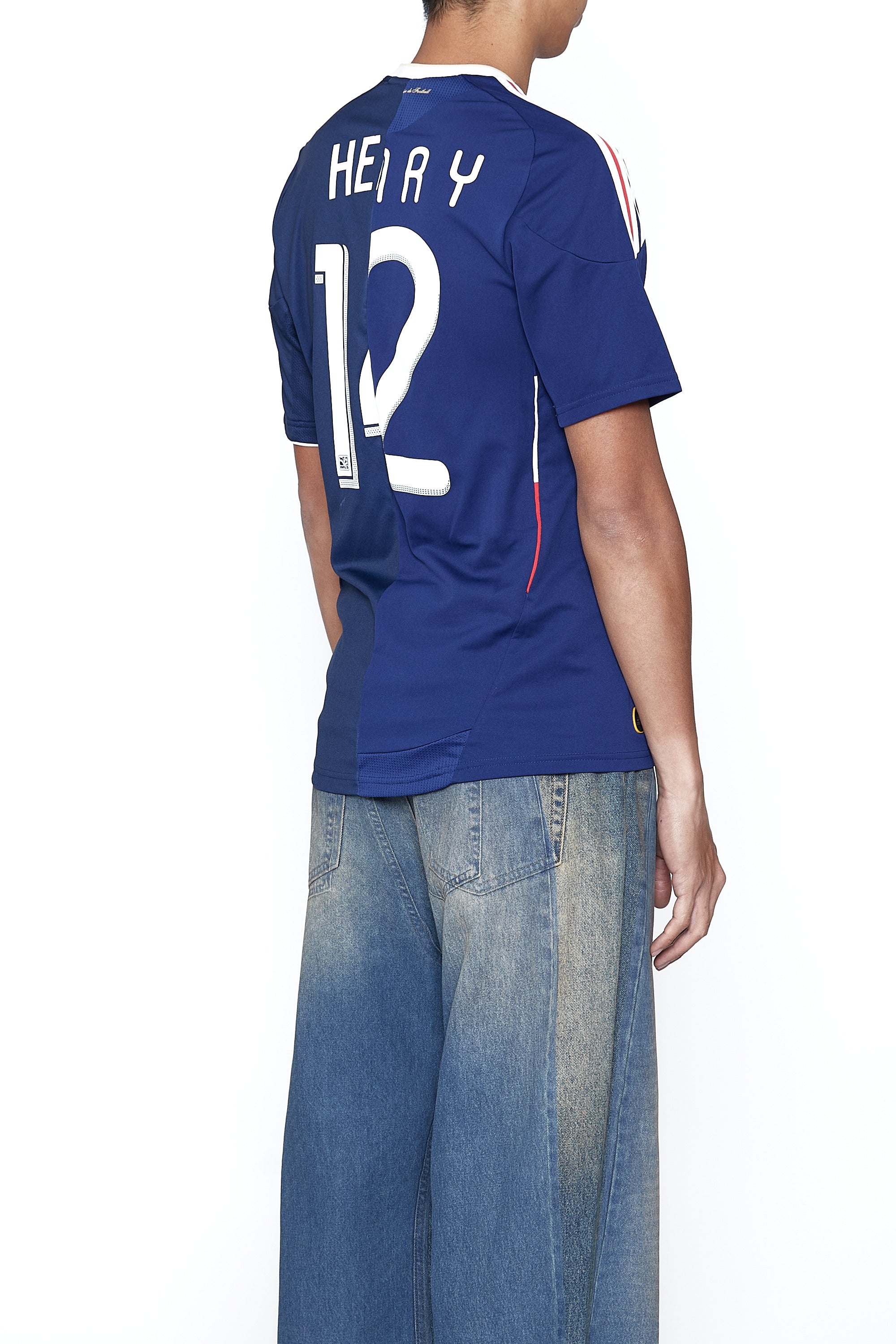 Load image into Gallery viewer, RECONSTRUCTED HYBRID VINTAGE SHRUNKEN SHORTSLEEVE FOOTBALL JERSEY (THIERRY HENRY A)
