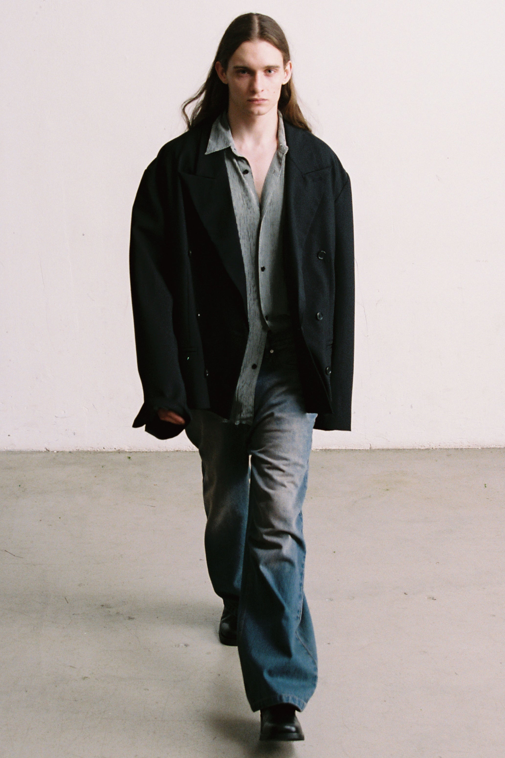 BLACK WOOL CUT OFF DOUBLE BREASTED LENTO BLAZER