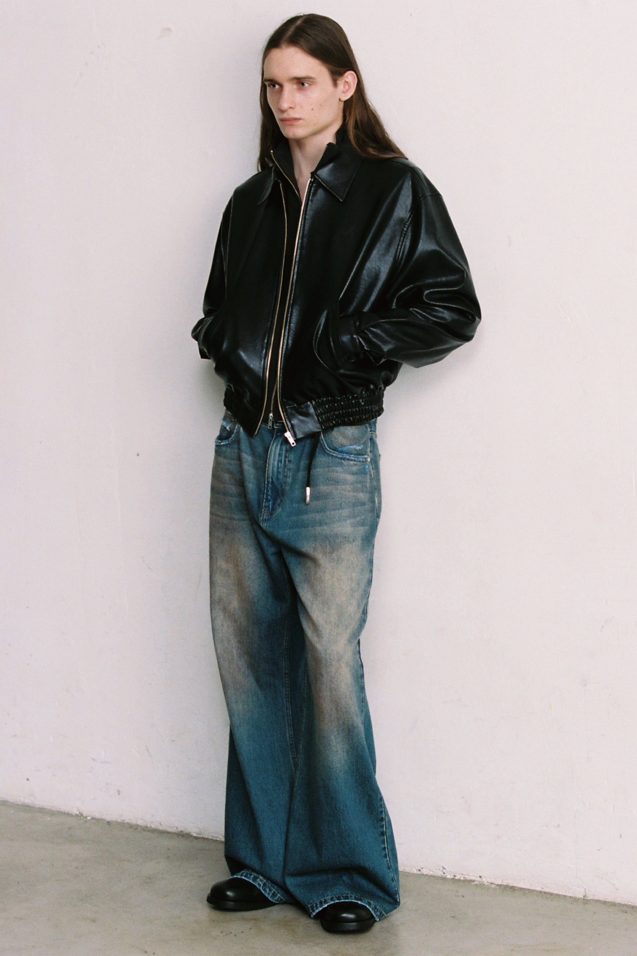 FADED DIRTY INDIGO WASHED BREAK CUT WIDE FLARED JEANS