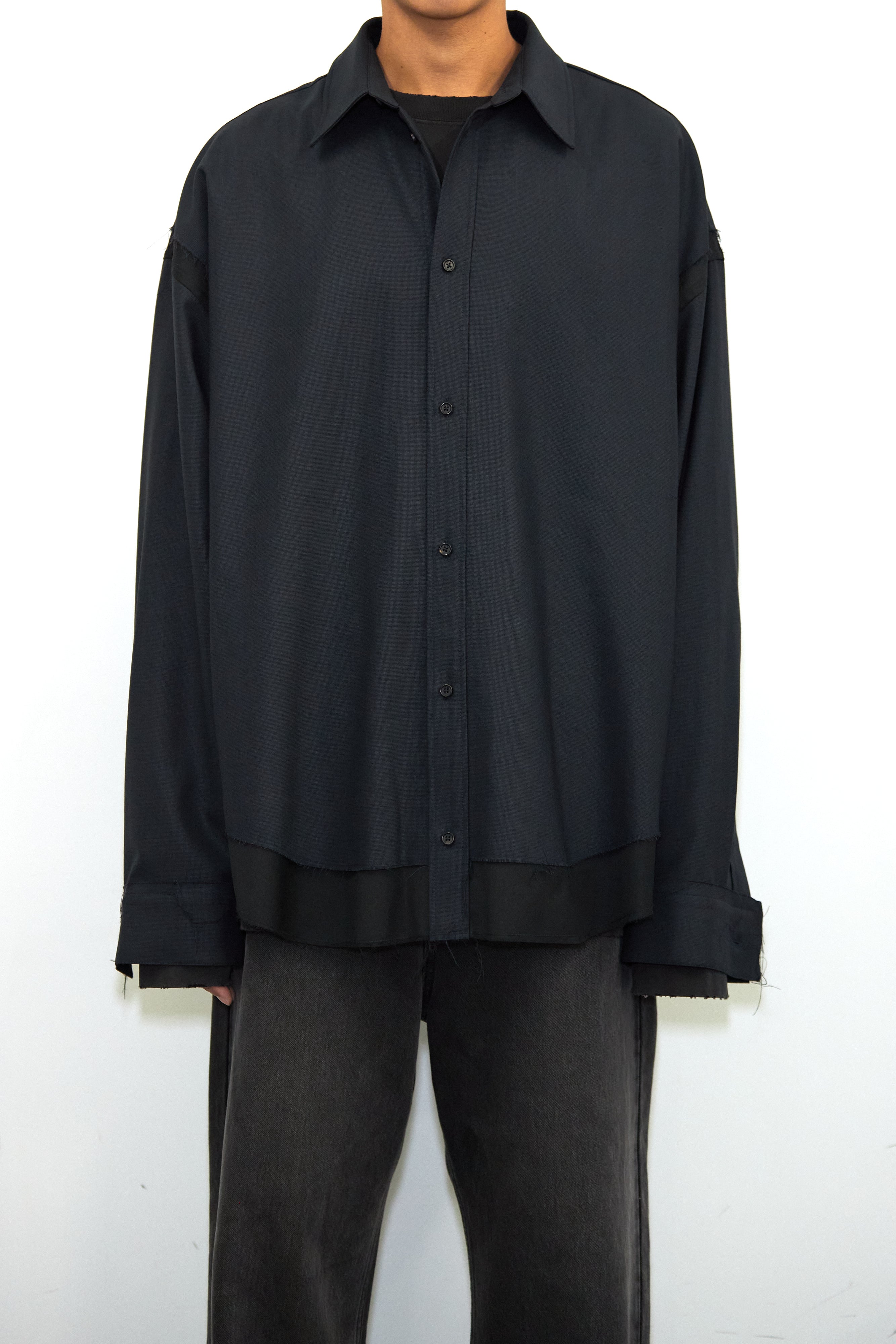 Load image into Gallery viewer, NAVY WOOL RAW EDGES HYBRID SHIRT
