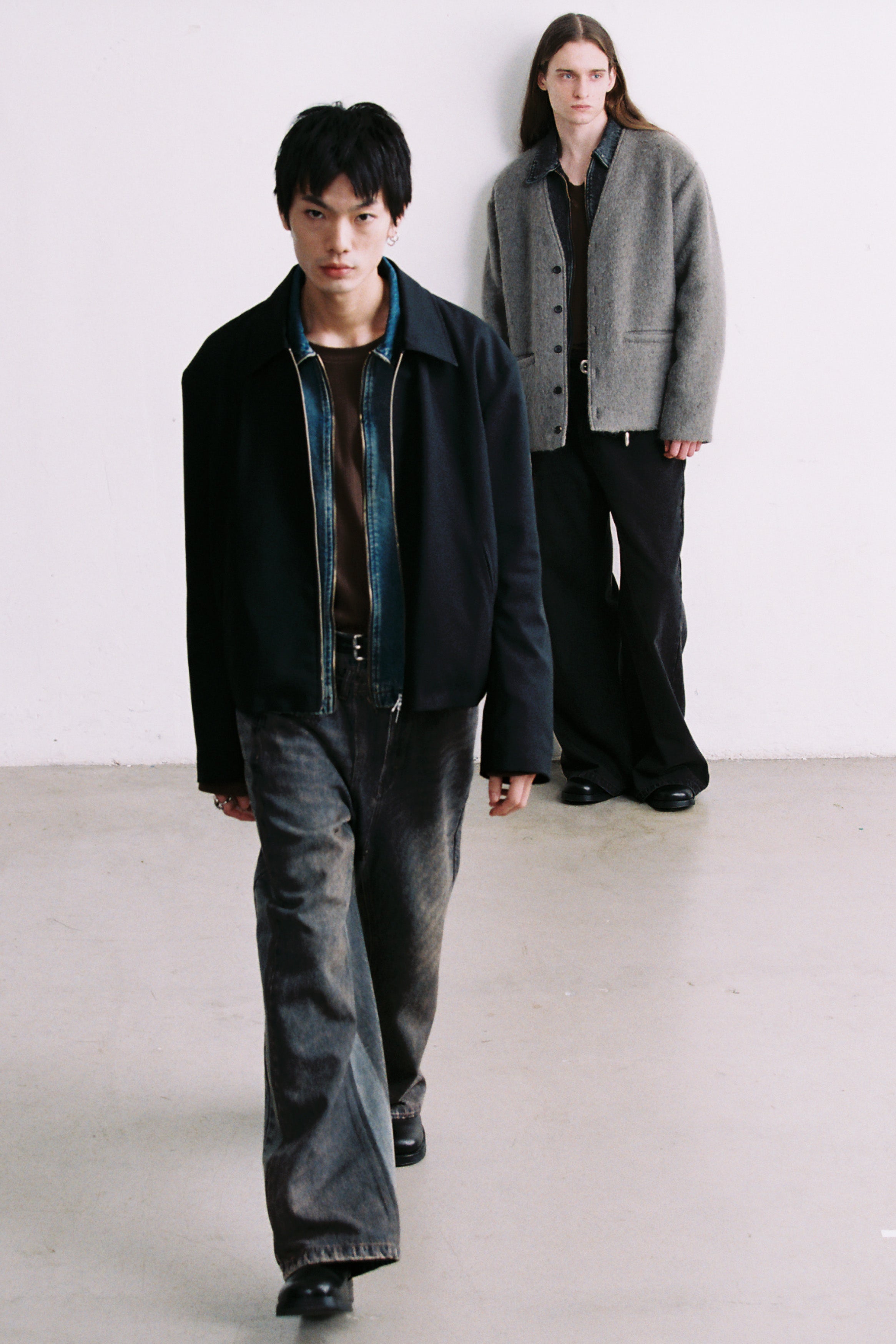 Load image into Gallery viewer, BLACK WOOL TILT ZIP JACKET
