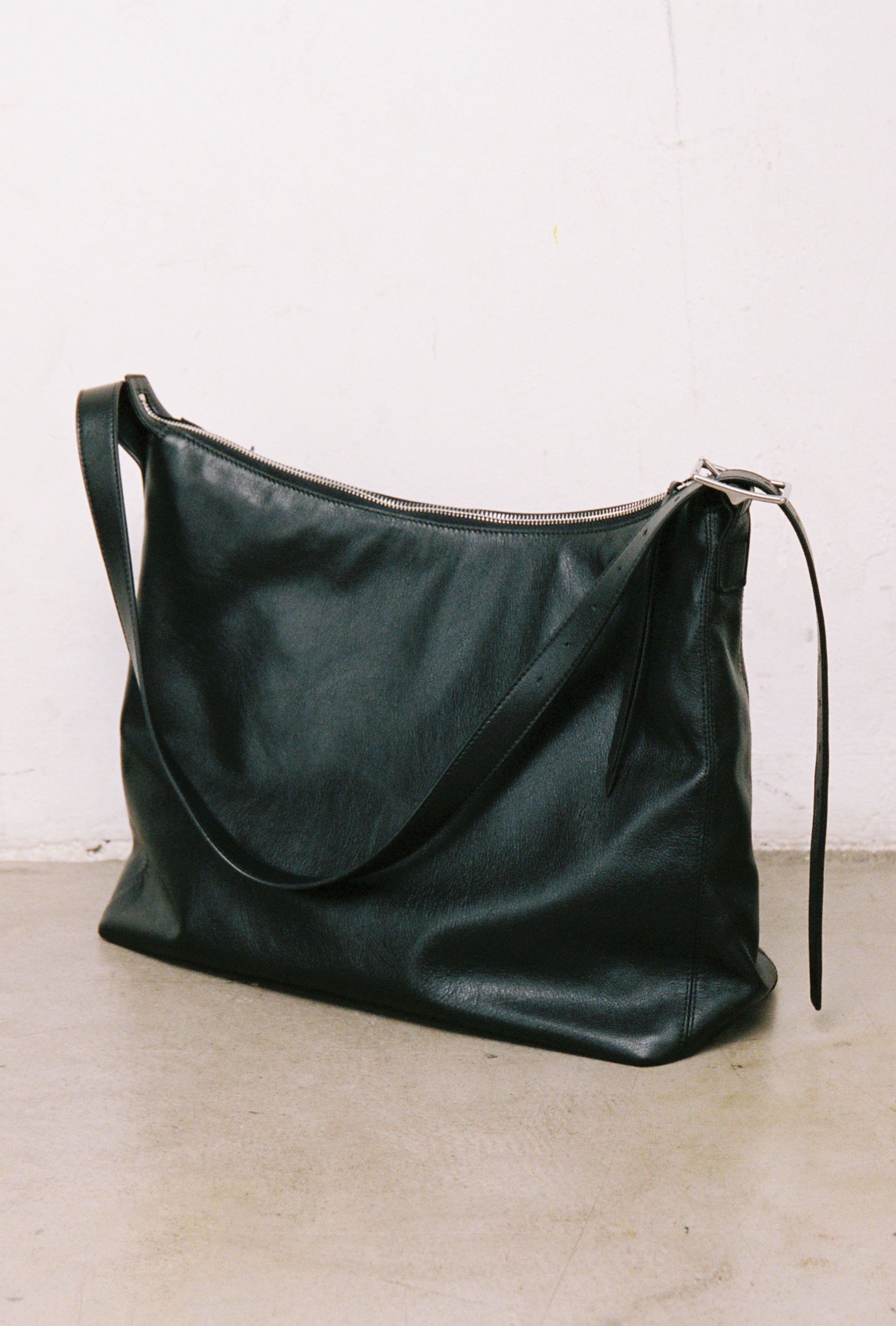 BLACK COW LEATHER 3WAYS SLACK BAG