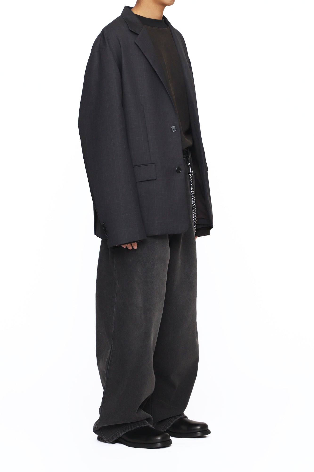 BLACK WASHED DISTRESSED EXTENDED CUT LUFT JEANS