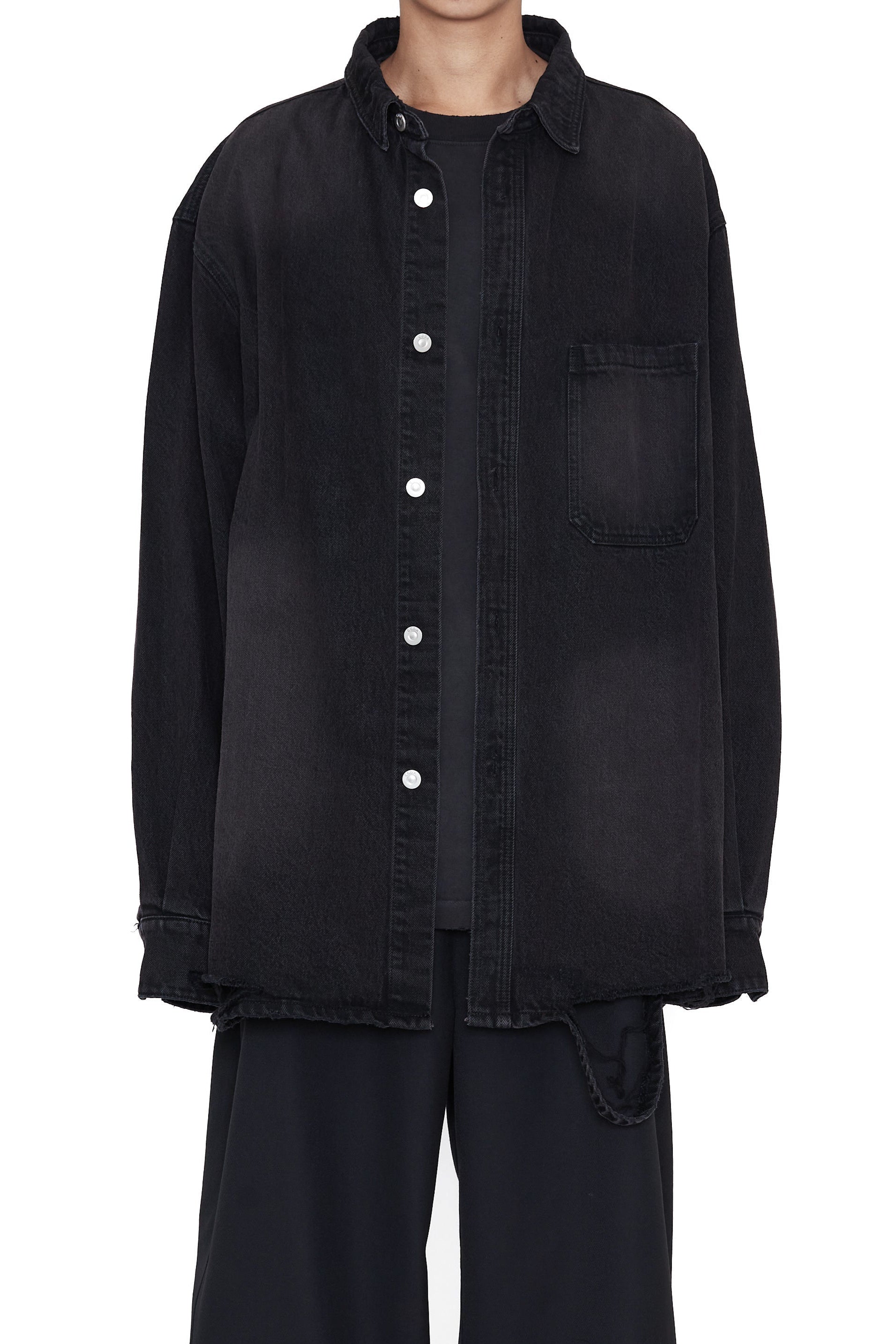 Load image into Gallery viewer, BLACK DESTROYED AGING OVERSIZED DENIM SHIRT
