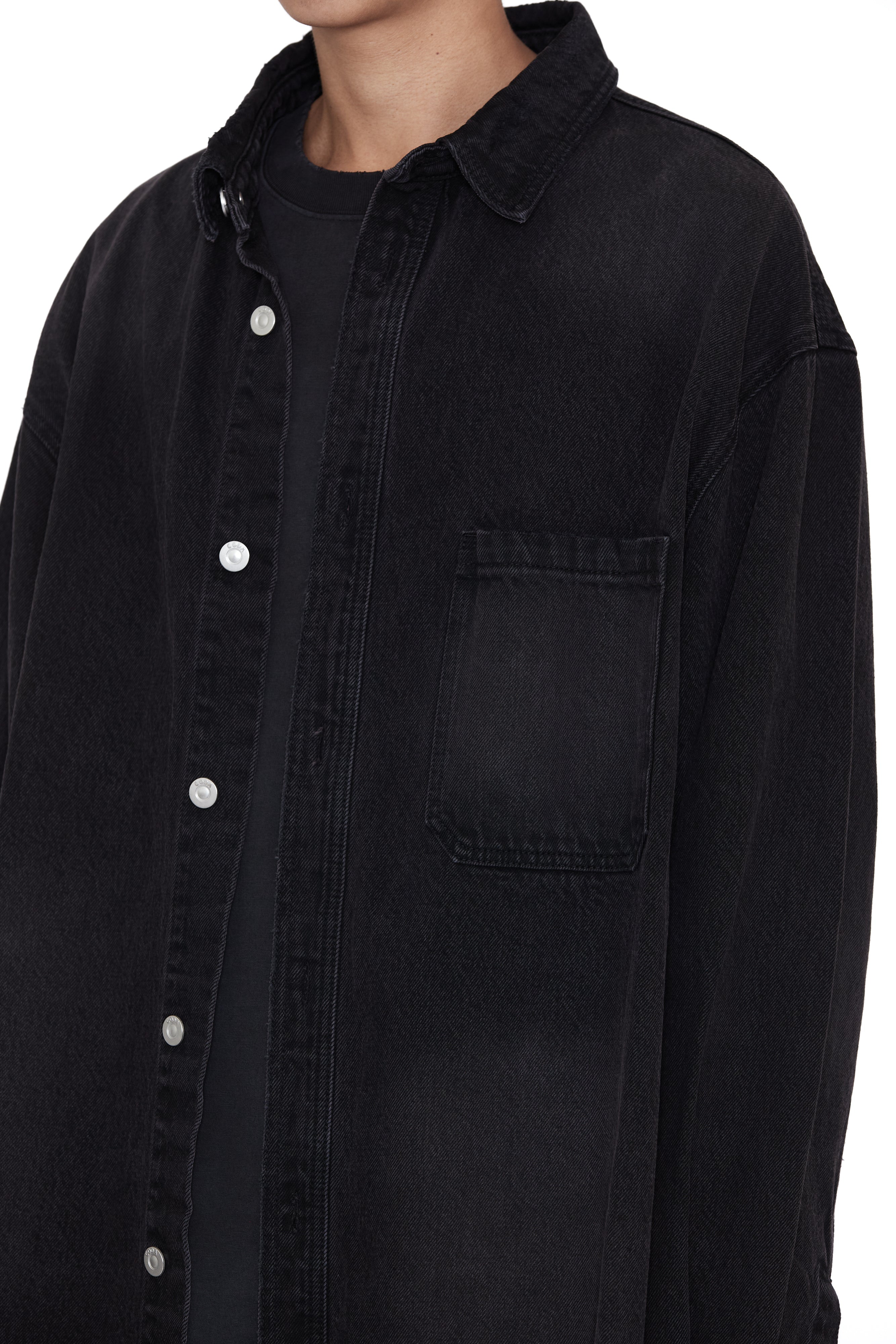 Load image into Gallery viewer, BLACK DESTROYED AGING OVERSIZED DENIM SHIRT
