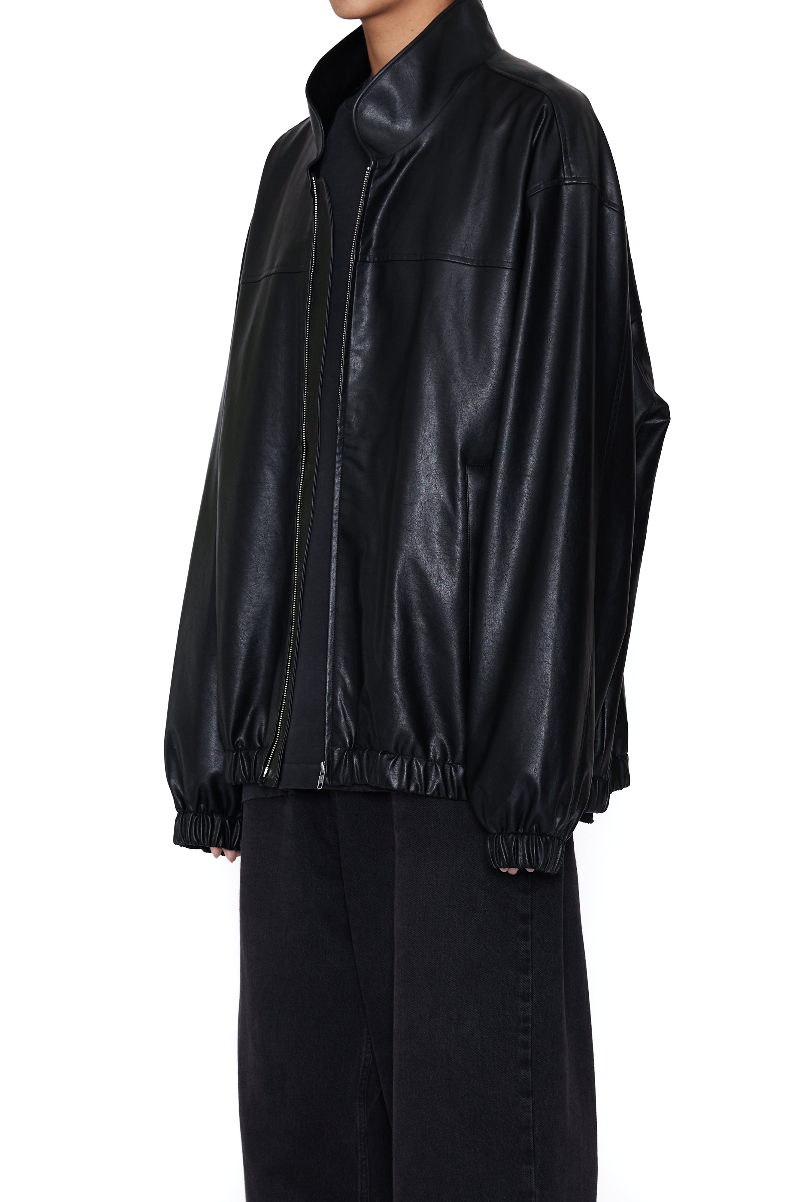 Load image into Gallery viewer, BLACK SYNTHEITC LEATHER OVERSIZED TEAM JACKET
