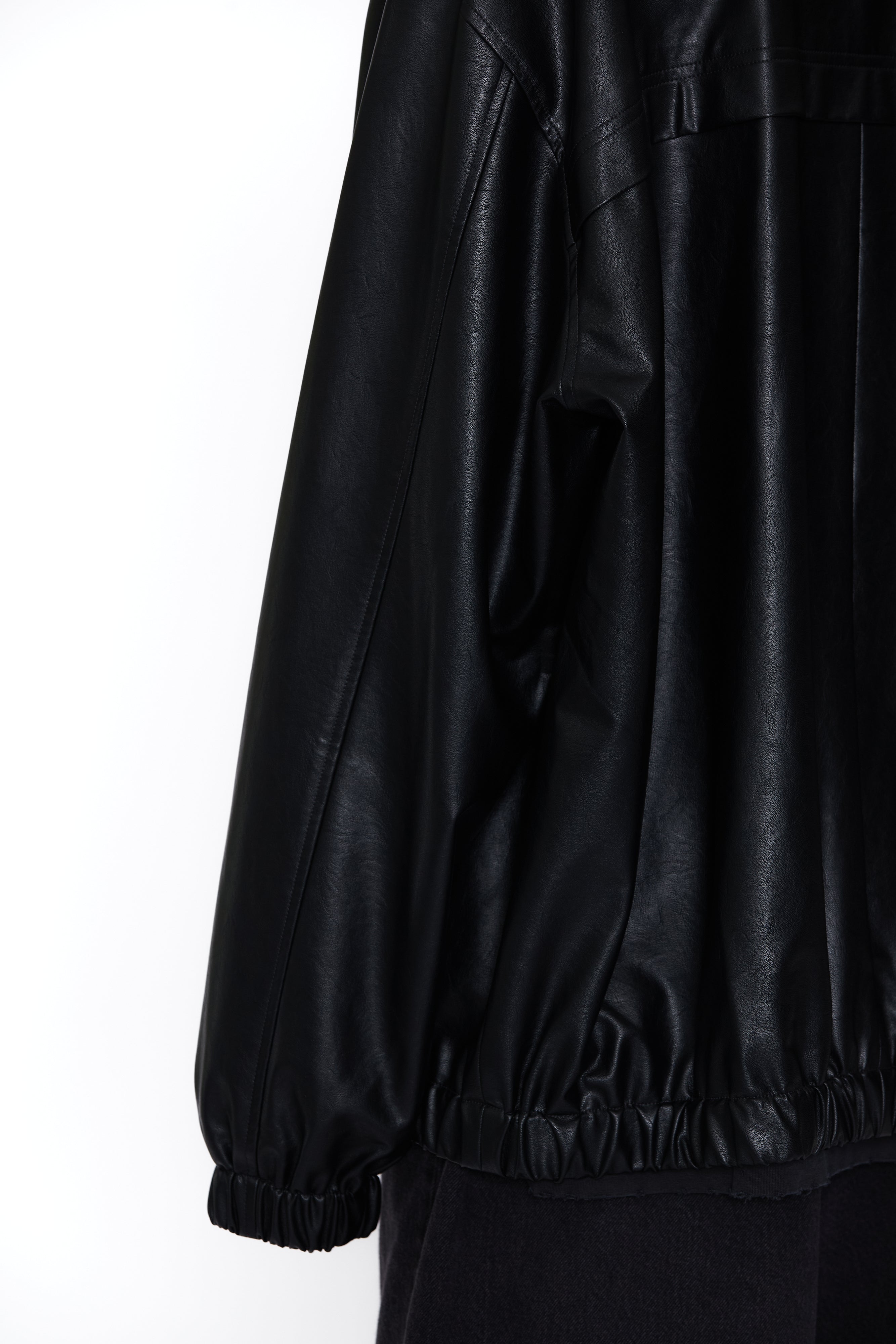 Load image into Gallery viewer, BLACK SYNTHEITC LEATHER OVERSIZED TEAM JACKET
