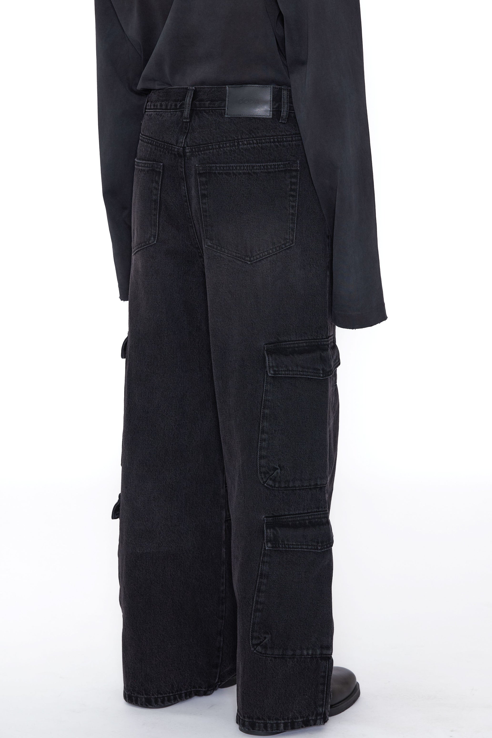 BLACK DENIM FLARED CUT CARGO PANTS