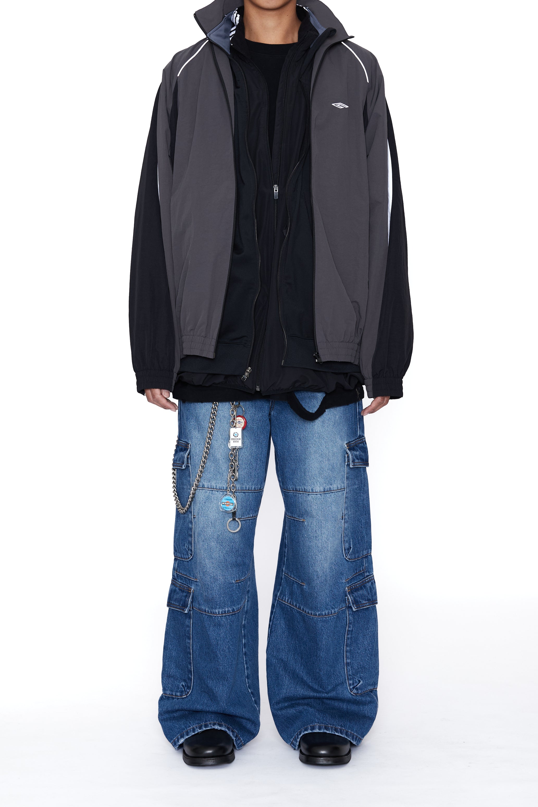 INDIGO DENIM FLARED CUT CARGO PANTS