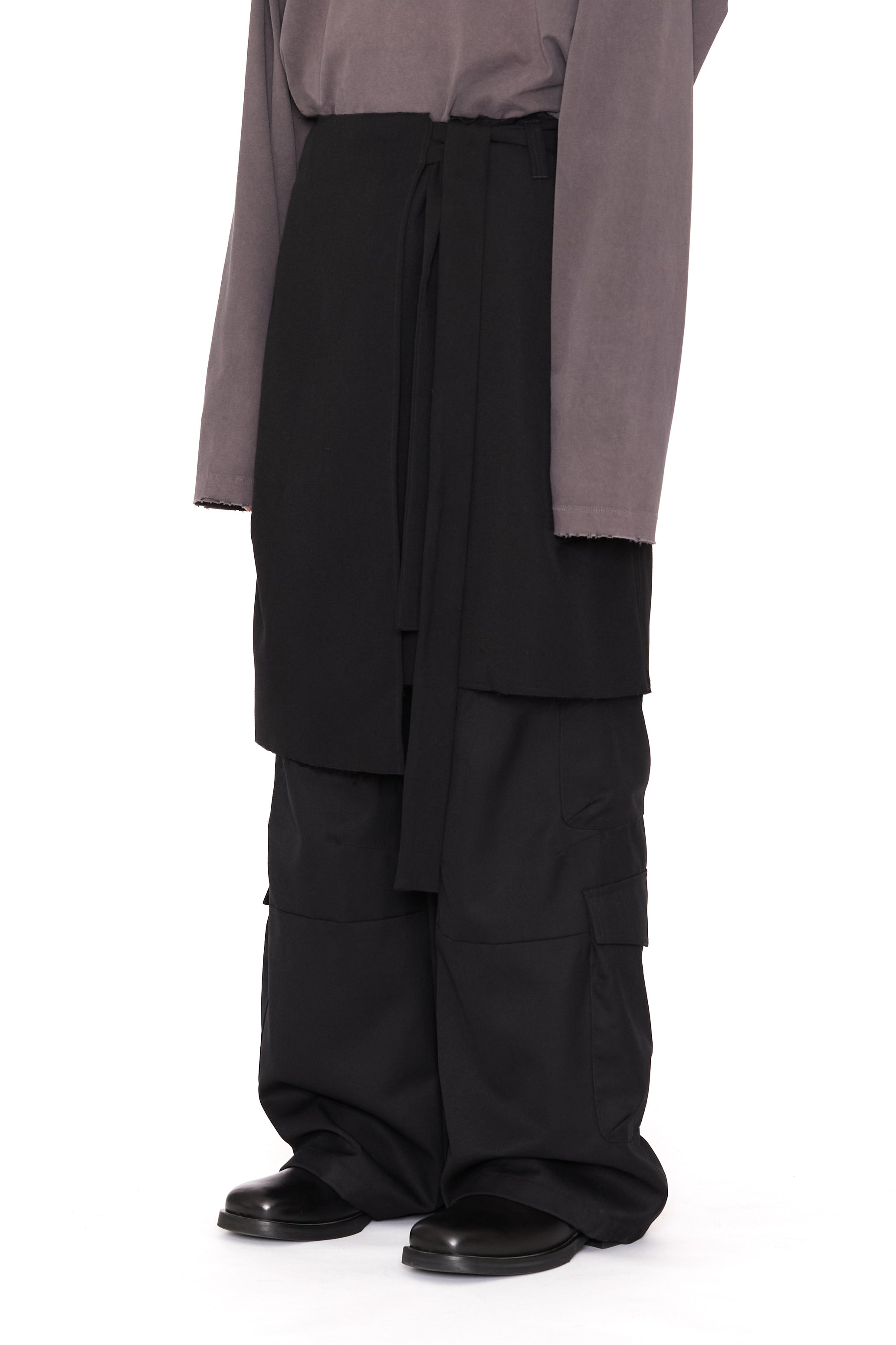 BLACK WOOL POLY GABARDINE WRAP SKIRT