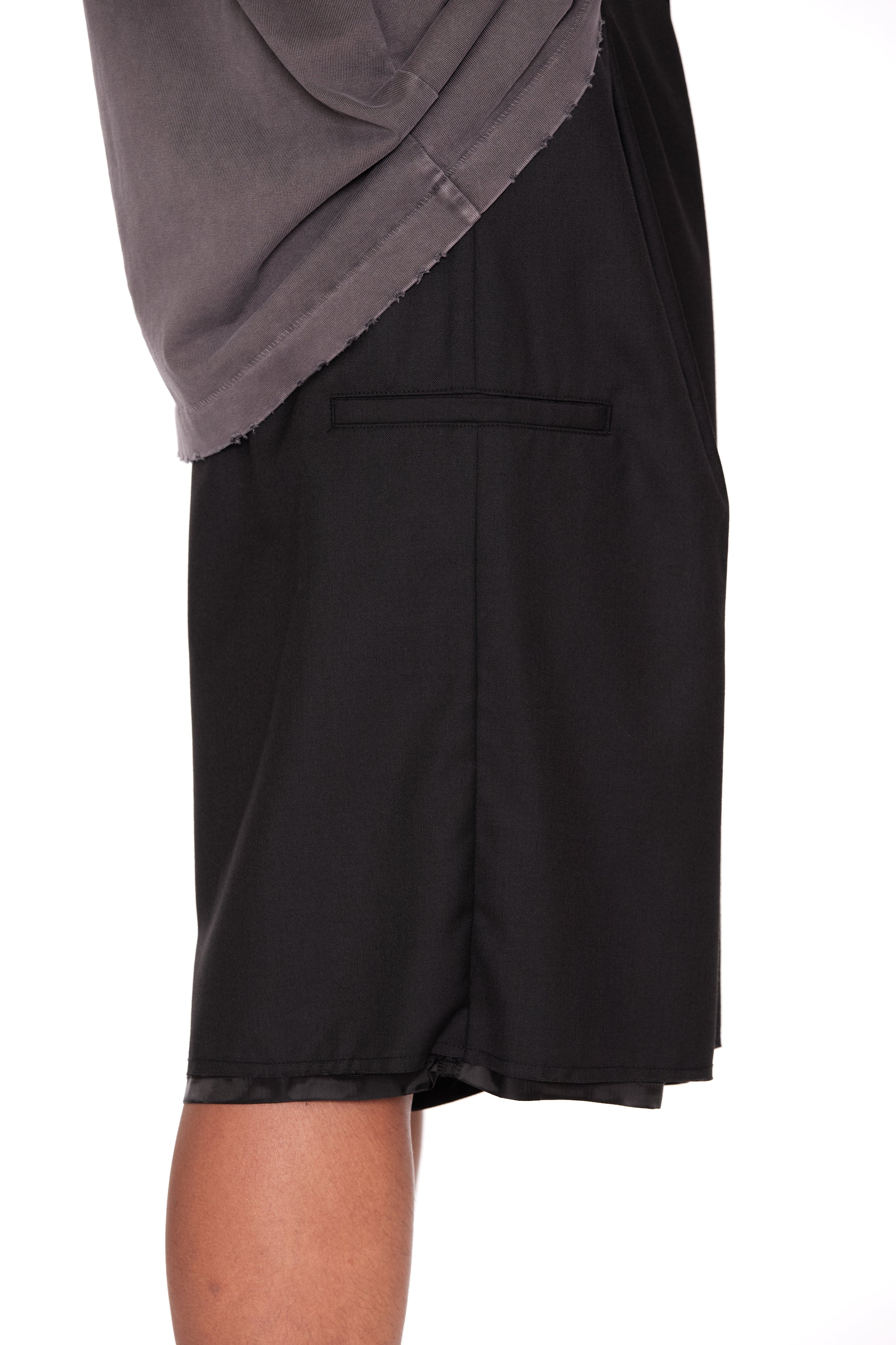 BLACK WOOL WIDE PLEATED CUT OUT SHORTS