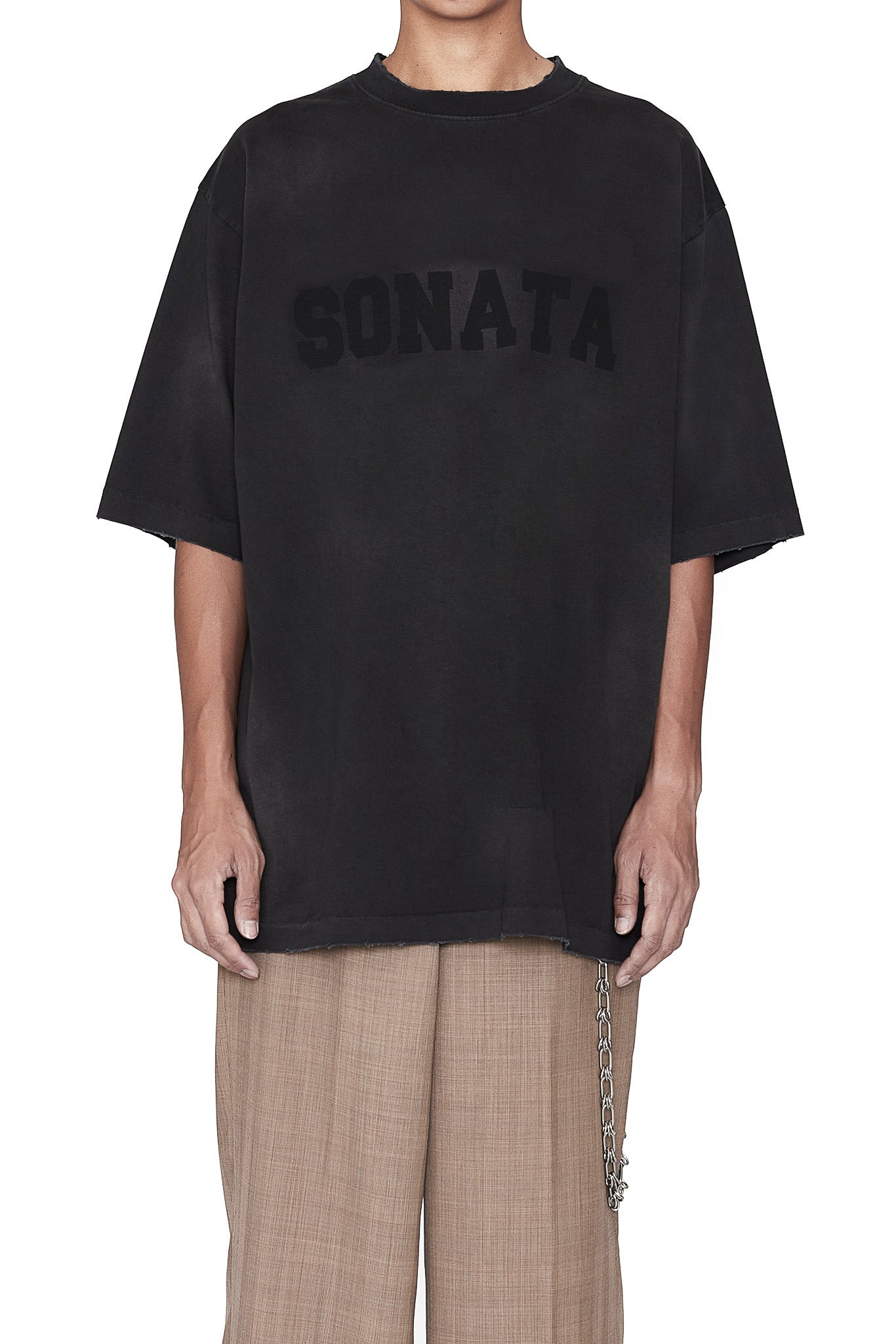 Load image into Gallery viewer, BLACK WASHED DISTRESSED AGING SONATA PRINTED SHORT SLEEVE T-SHIRT
