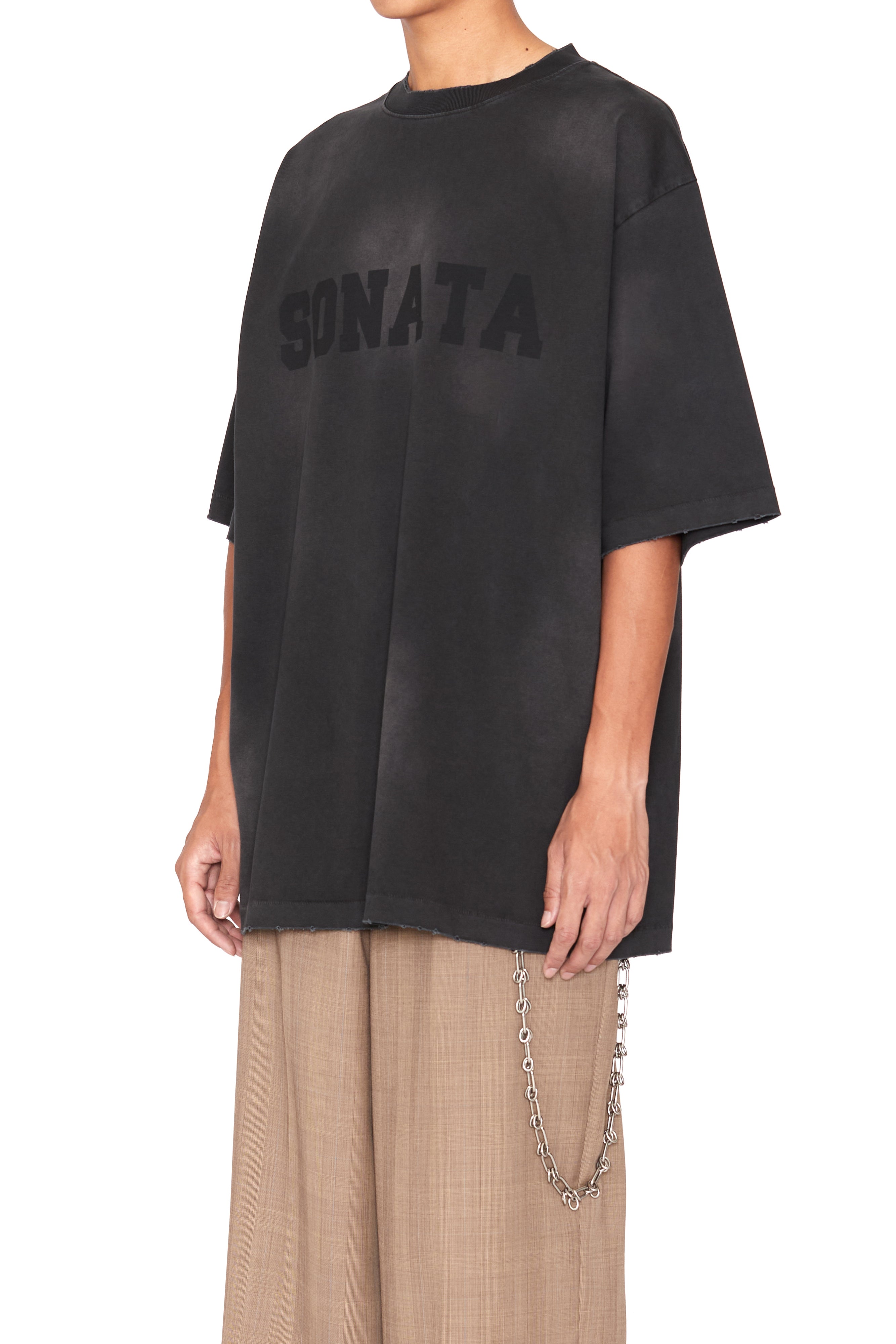 Load image into Gallery viewer, BLACK WASHED DISTRESSED AGING SONATA PRINTED SHORT SLEEVE T-SHIRT
