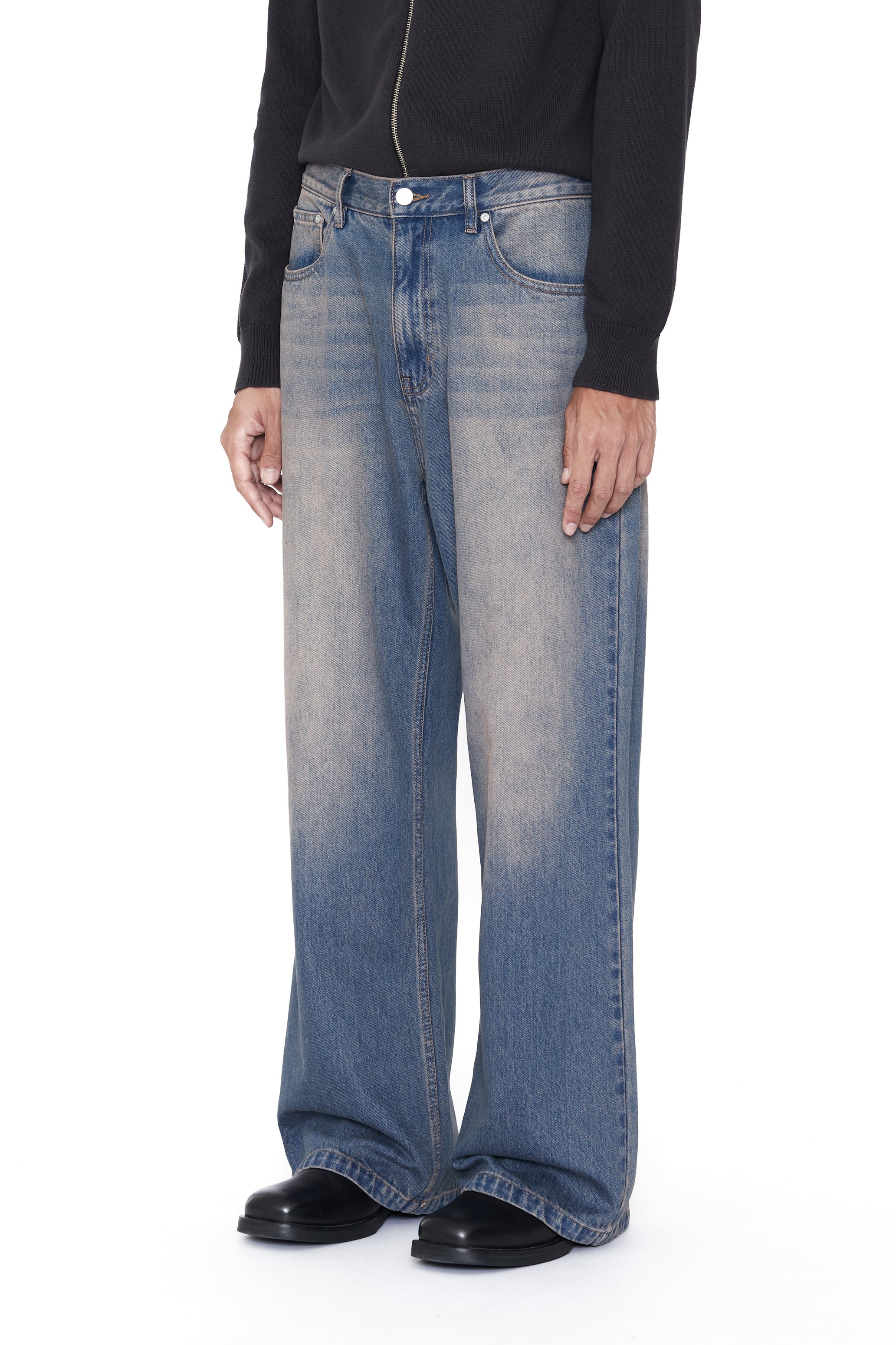 DUST INDIGO ACID WASH BREAK CUT FLARED JEANS