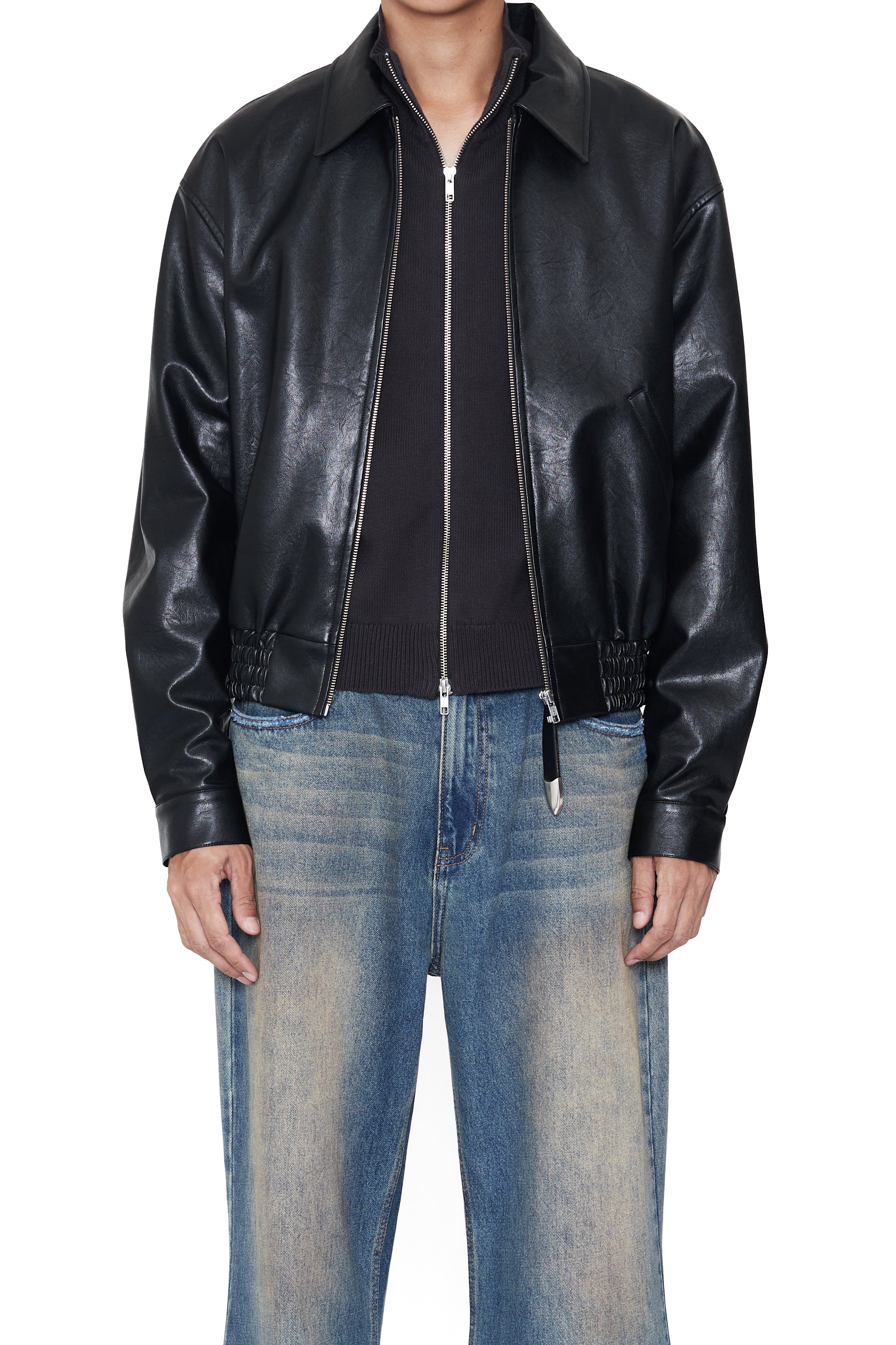 Load image into Gallery viewer, BLACK SYNTHETIC LEATHER SHRUNKEN ZIP JACKET
