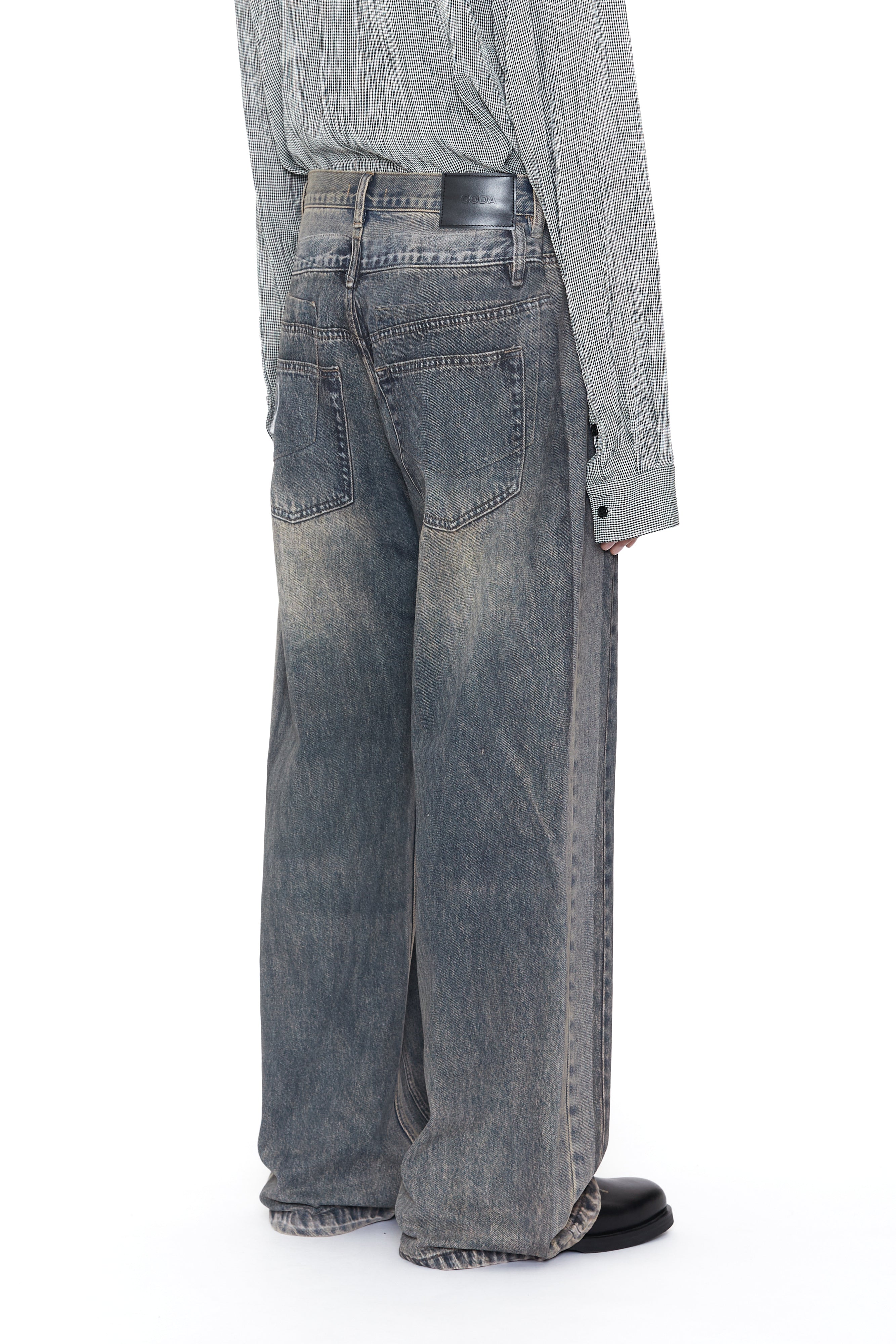 Load image into Gallery viewer, GREY ACID WASH DUAL EXPOSURE BREAK CUT FLARED JEANS
