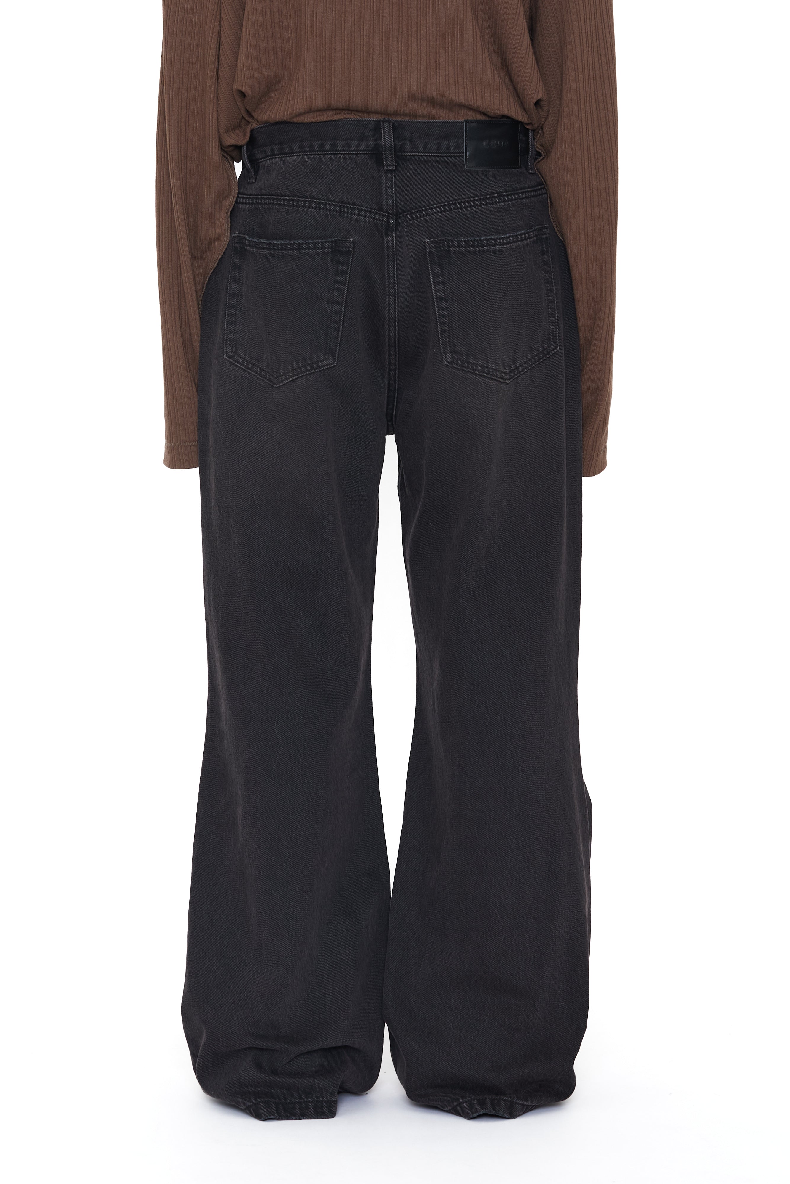 Load image into Gallery viewer, BLACK WASHED BREAK CUT WIDE FLARED JEANS

