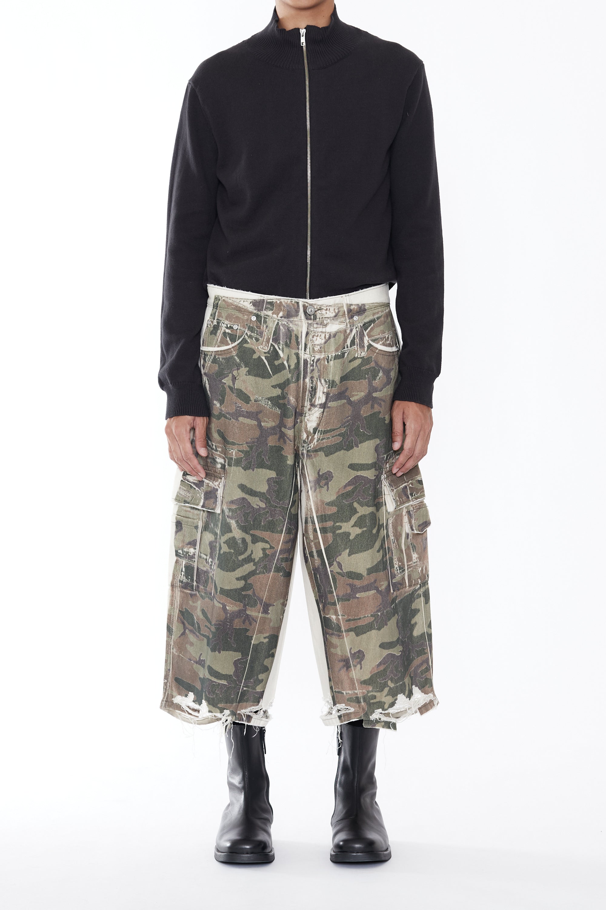 OFFSET CAMO DROPPED RECONSTRUCTED CARGO SHORTS