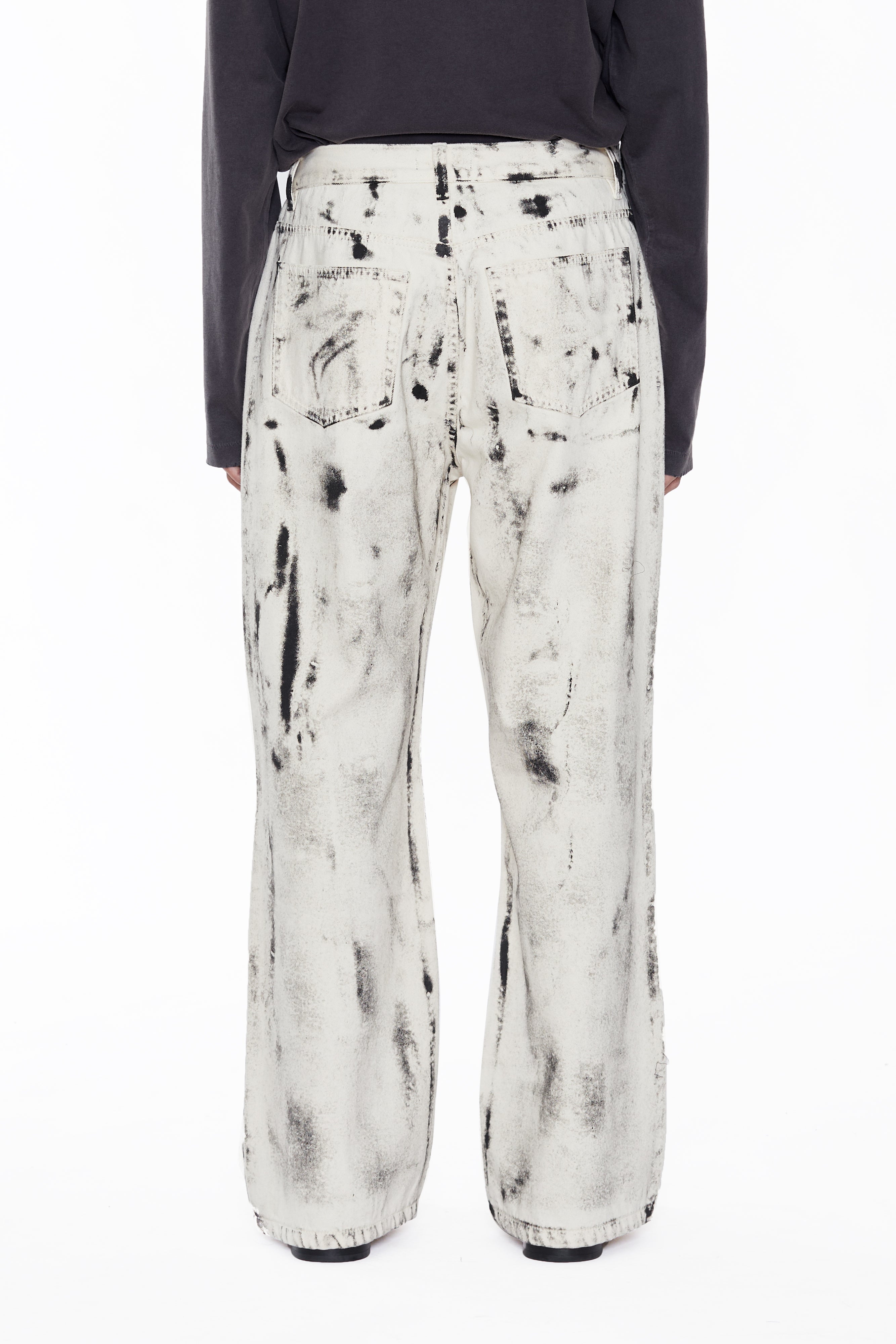 Load image into Gallery viewer, BEIGE DUAL EXPOSURE BREAK CUT FLARED JEANS
