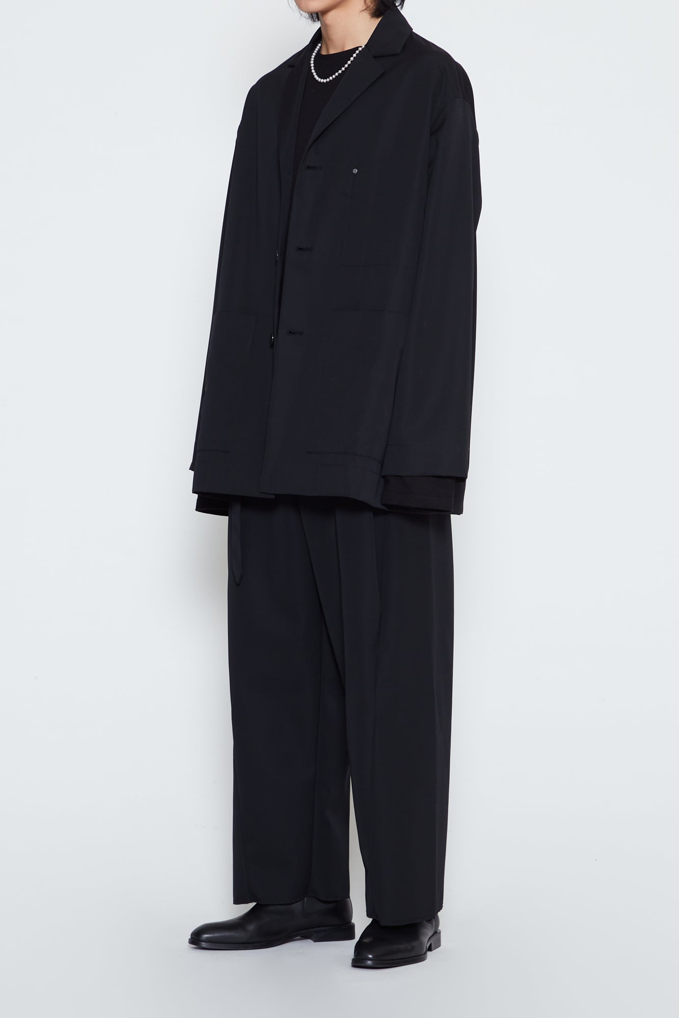 Load image into Gallery viewer, BLACK ONE TUCK BLACK HIGH COUNT GABARDINE FUTURO PANTS
