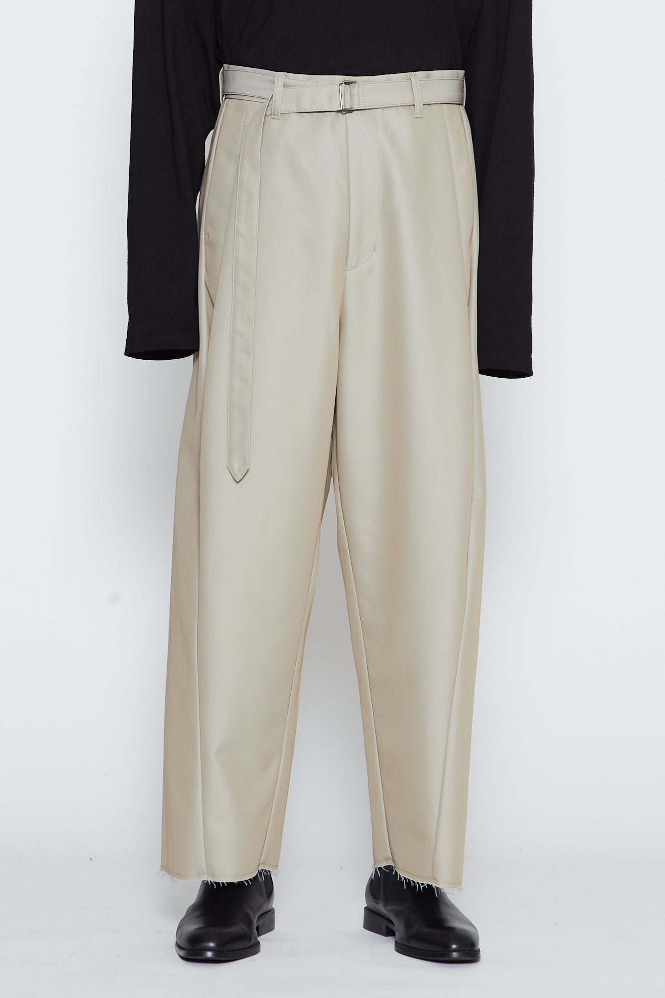 Load image into Gallery viewer, BEIGE HIGH COUNT GABARDINE FUTURO PANTS

