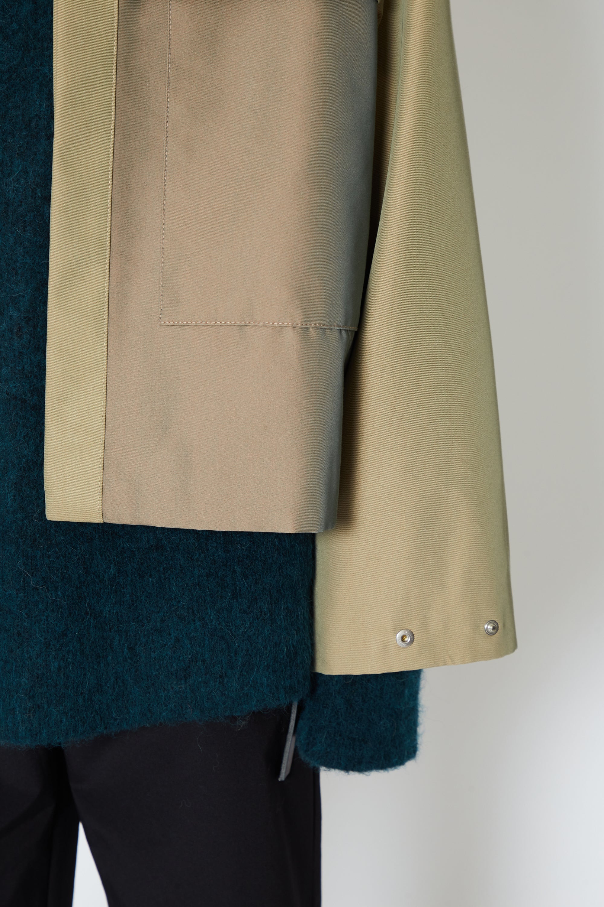 Load image into Gallery viewer, KHAKI AND BROWN GABARDINE SILO JACKET
