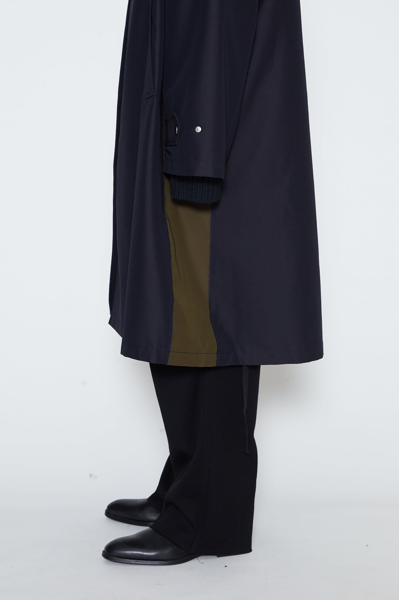 Load image into Gallery viewer, DARK NAVY NACELLE TRENCH COAT
